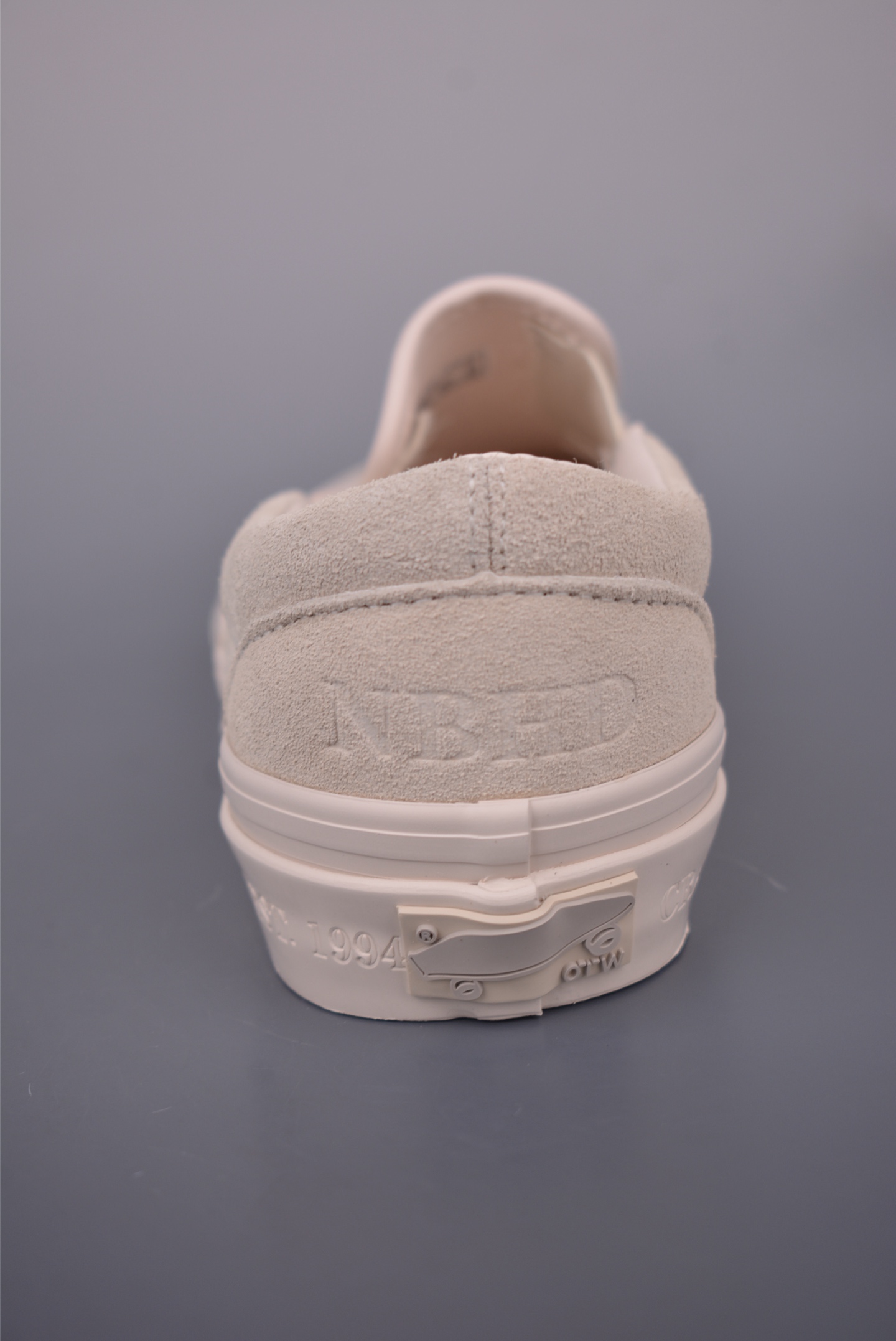 Neighborhood x OTW by Vans Classic Slip-On 98 联名一脚蹬 黑色/米色 VN000EDGBLA 黑色 VN000EDG7VJ 米色