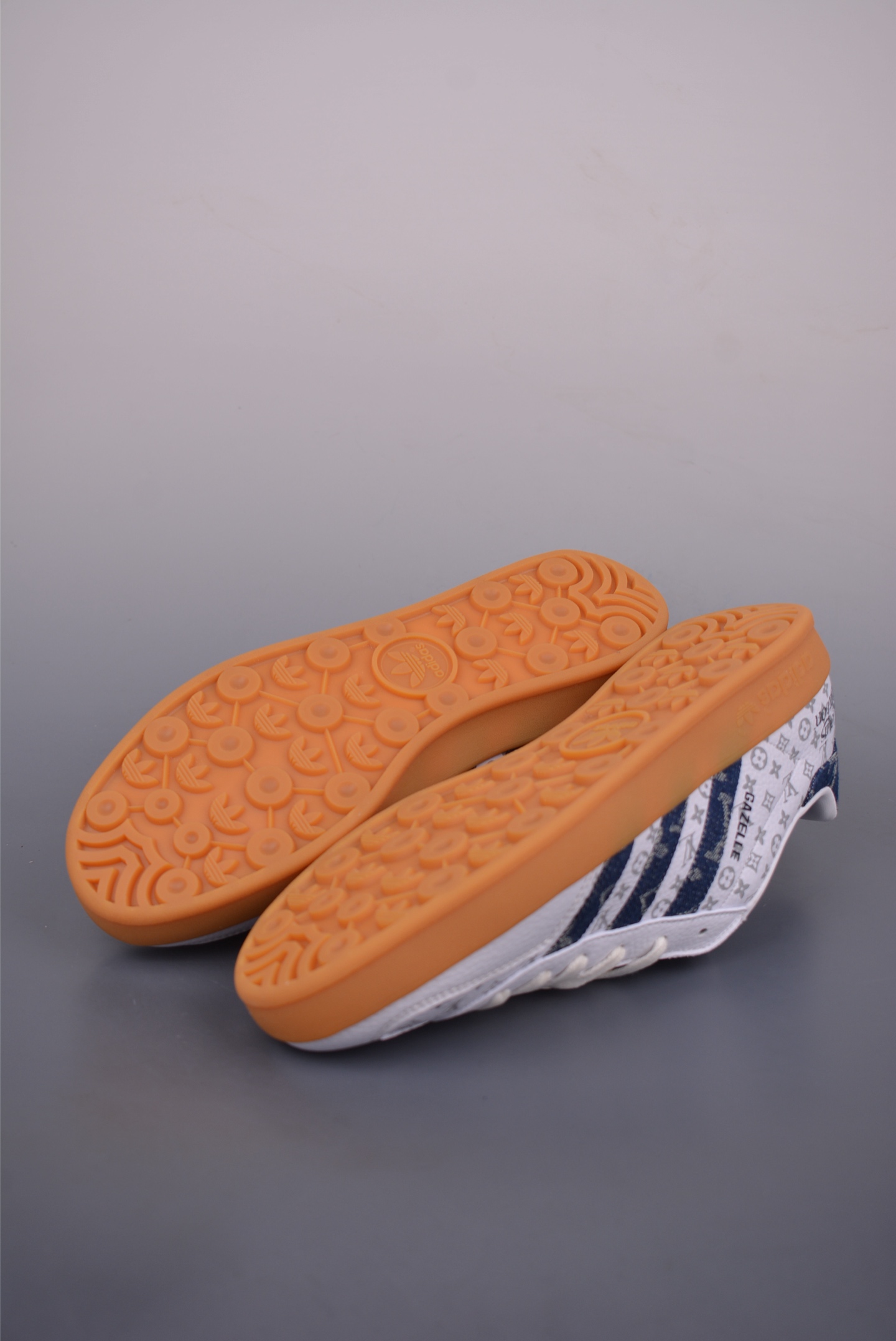 Adidas Samba OG DIY联名 复古桑巴板鞋 SC9207