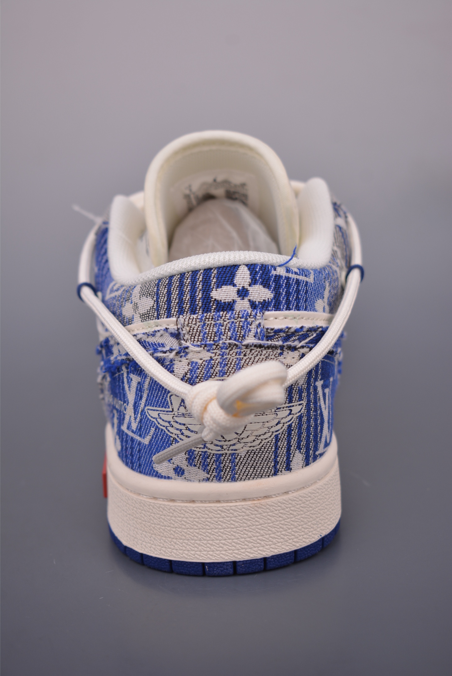 Nike Jordan Air Jordan 1 Supreme联名 解构绑带 YX5066-373-莆田鞋,莆田鞋货源,高仿鞋,高仿鞋货源,安福档口,莆田高仿鞋,莆田鞋批发,高仿鞋批发,莆田高仿运动鞋,高仿运动鞋,莆田运动鞋 Nike Jordan Air Jordan 1 Supreme联名 解构绑带 YX5066-373