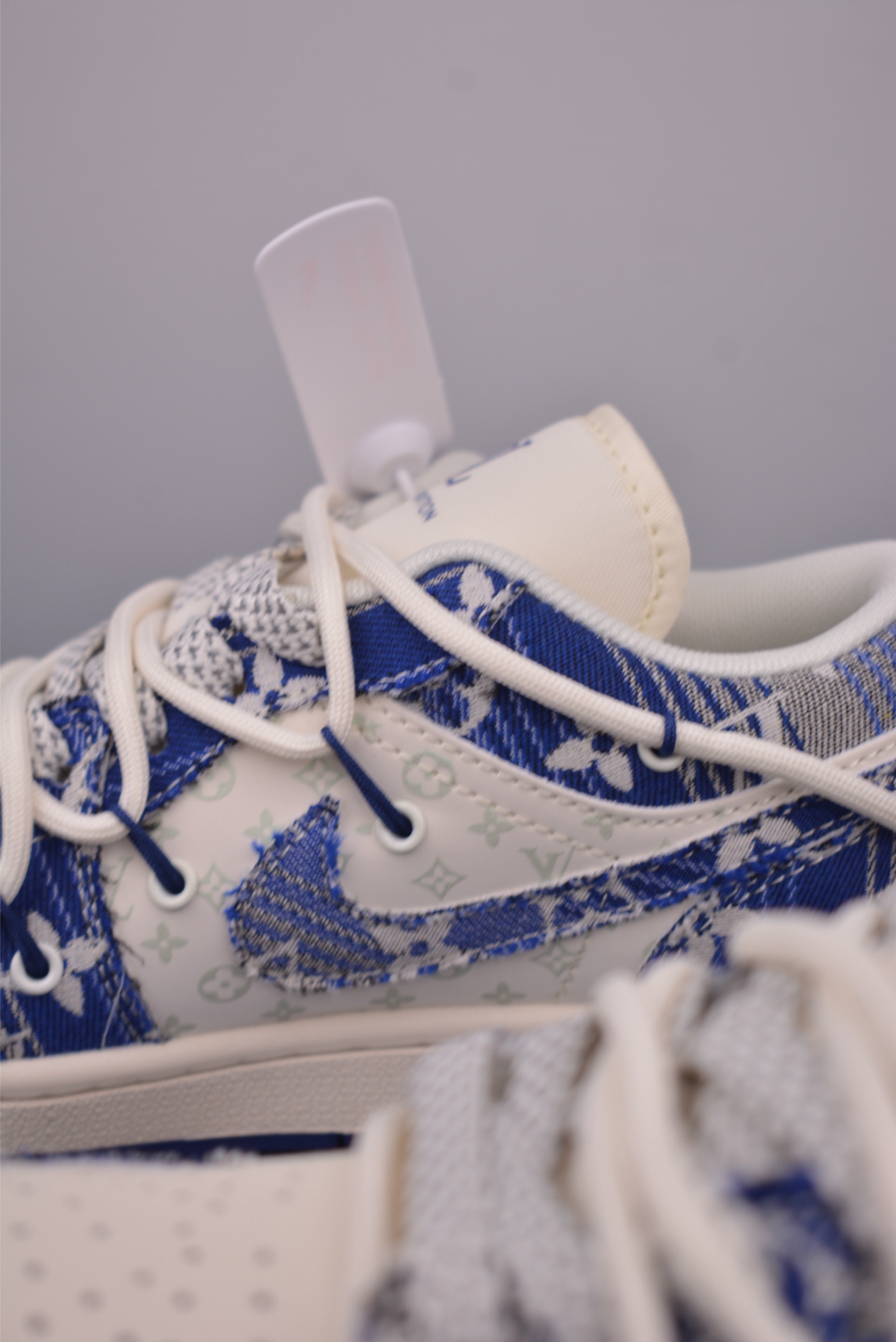 Nike Jordan Air Jordan 1 Supreme联名 解构绑带 YX5066-373-莆田鞋,莆田鞋货源,高仿鞋,高仿鞋货源,安福档口,莆田高仿鞋,莆田鞋批发,高仿鞋批发,莆田高仿运动鞋,高仿运动鞋,莆田运动鞋 Nike Jordan Air Jordan 1 Supreme联名 解构绑带 YX5066-373