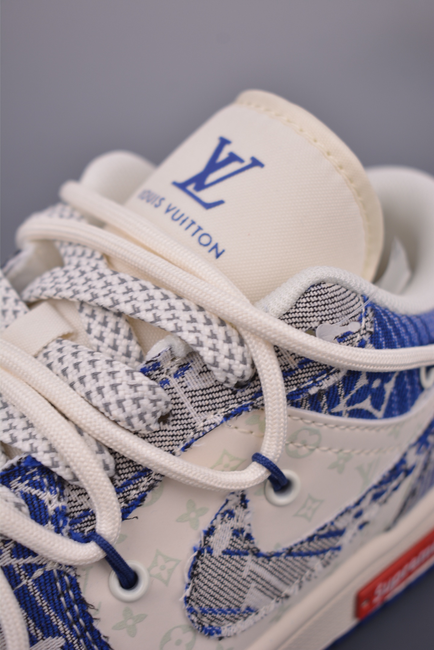 Nike Jordan Air Jordan 1 Supreme联名 解构绑带 YX5066-373-莆田鞋,莆田鞋货源,高仿鞋,高仿鞋货源,安福档口,莆田高仿鞋,莆田鞋批发,高仿鞋批发,莆田高仿运动鞋,高仿运动鞋,莆田运动鞋 Nike Jordan Air Jordan 1 Supreme联名 解构绑带 YX5066-373