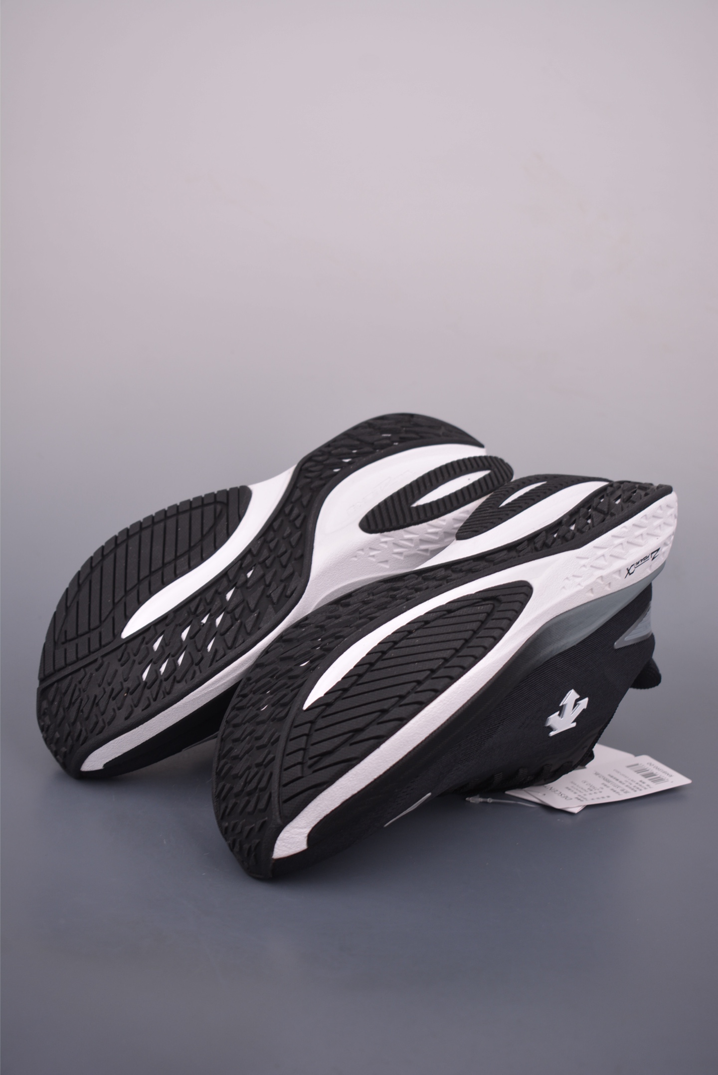 Descente Ease Wire Men's Trail Running Shoes - Breathable, Waterproof 4 i1752189453036 551 0 2