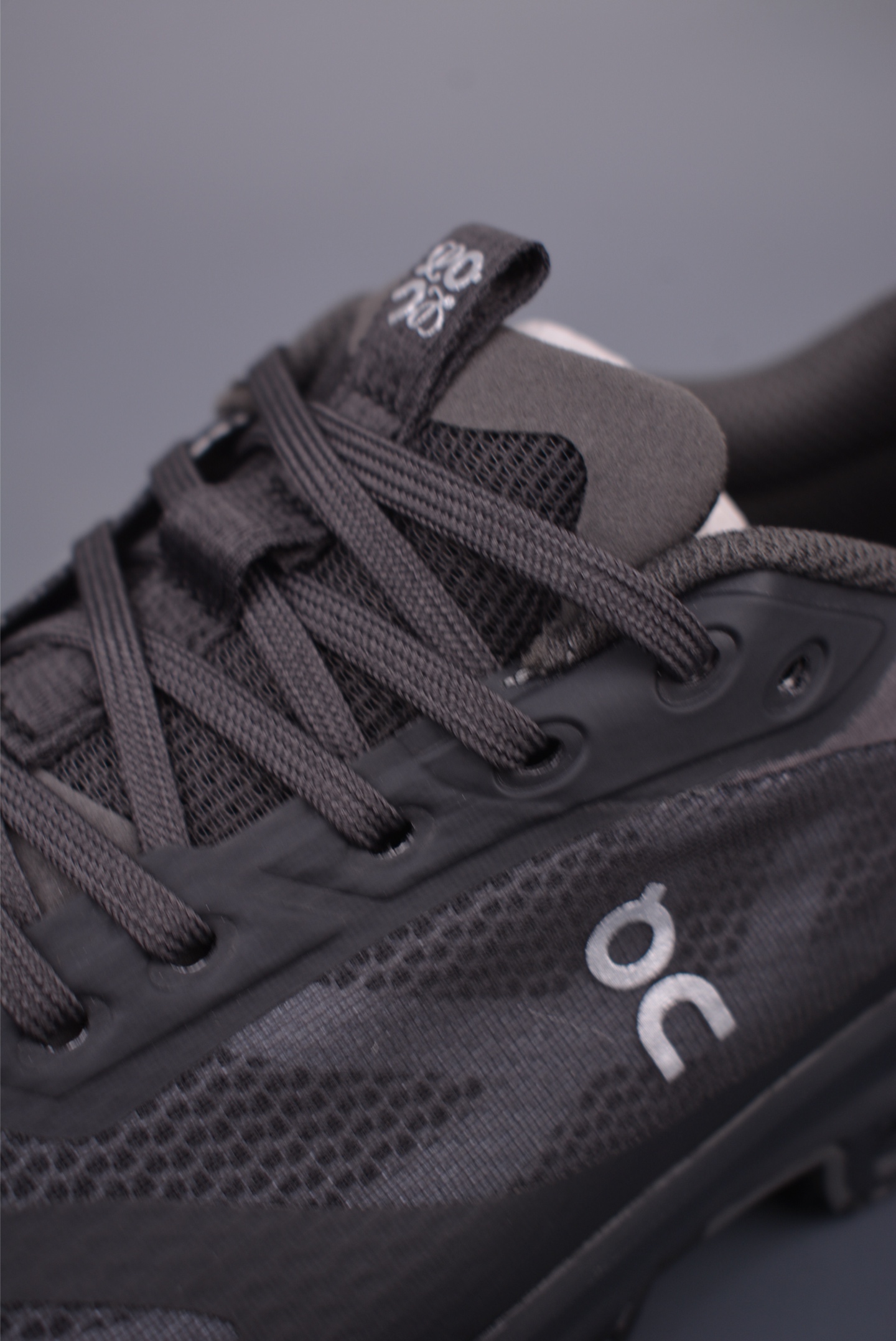 On昂跑 Cloudtilt Loever 2 户外街头机能风跑步鞋 3MF1095