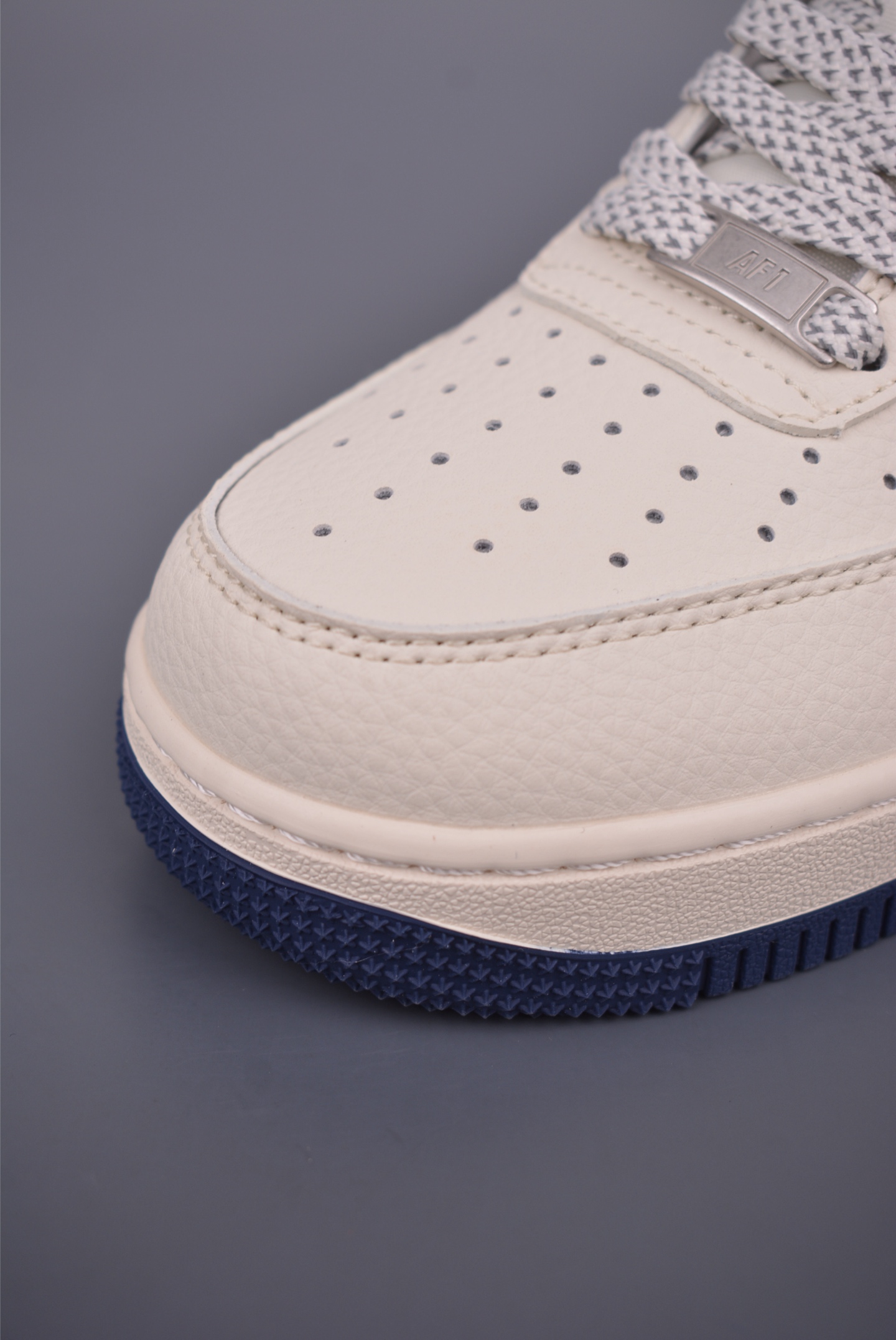Nike Air Force 1 Low Gucci Cream Navy Sneakers - Limited Edition 7 i1752267310679 3902 0 5