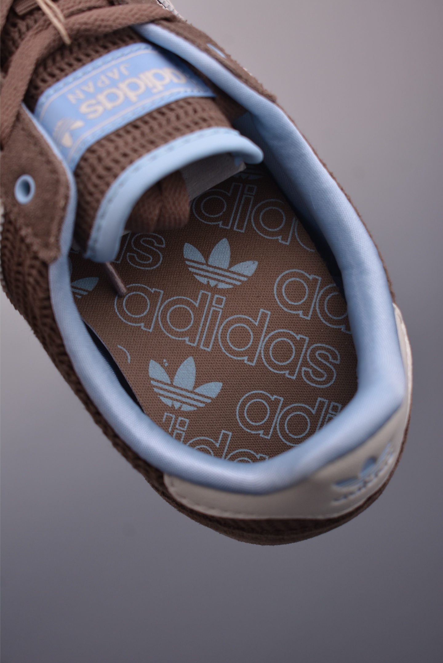 adidas阿迪达斯三叶草 T头鞋 JAPAN W复古薄底经典运动鞋 JR7159-莆田鞋,莆田鞋货源,高仿鞋,高仿鞋货源,安福档口,莆田高仿鞋,莆田鞋批发,高仿鞋批发,莆田高仿运动鞋,高仿运动鞋,莆田运动鞋 adidas阿迪达斯三叶草 T头鞋 JAPAN W复古薄底经典运动鞋 JR7159