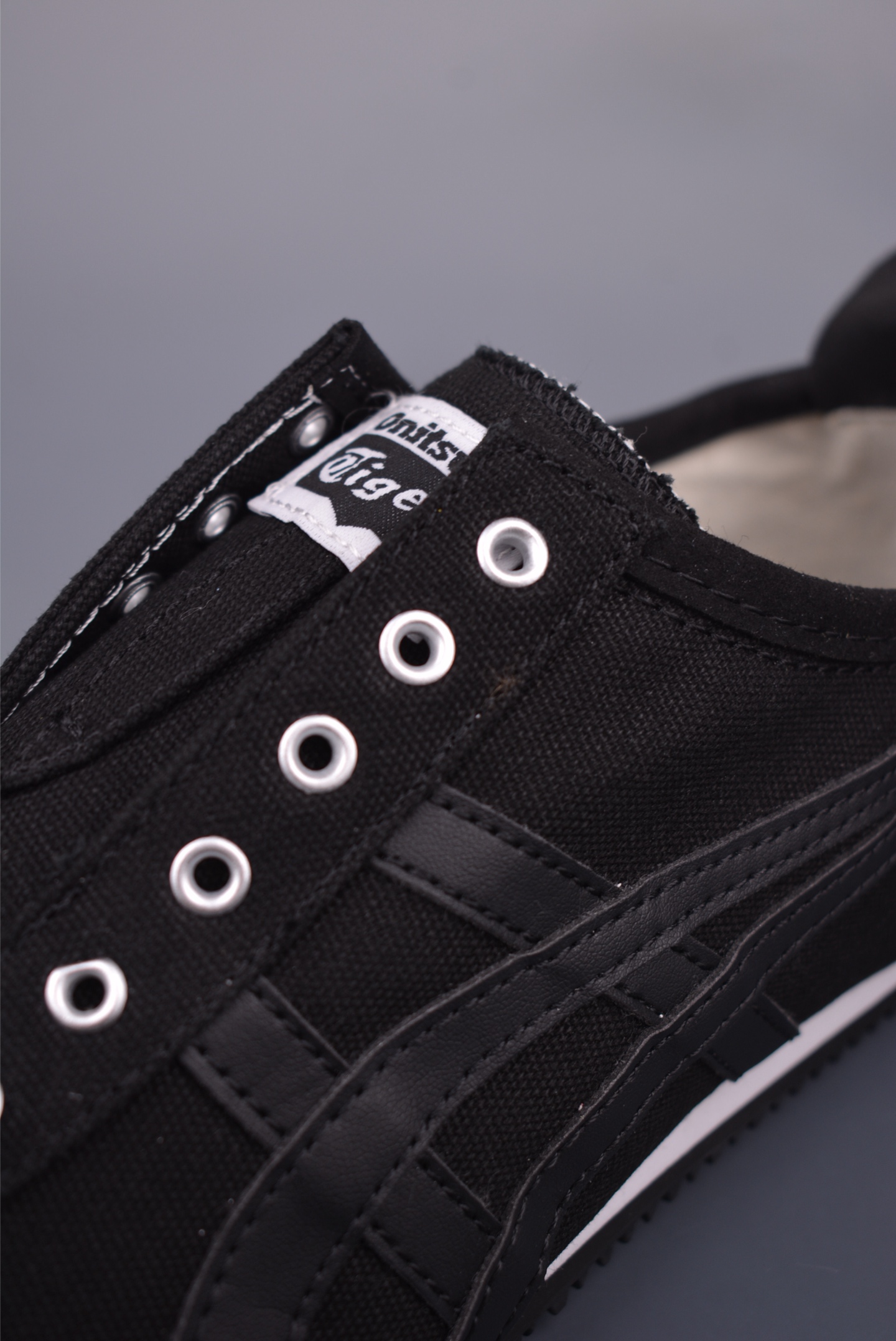 Onitsuka Tiger Mexico 66 Slip-On Sneakers - Classic Style, Ultimate Comfort 7 i1752269508897 9415 0 6