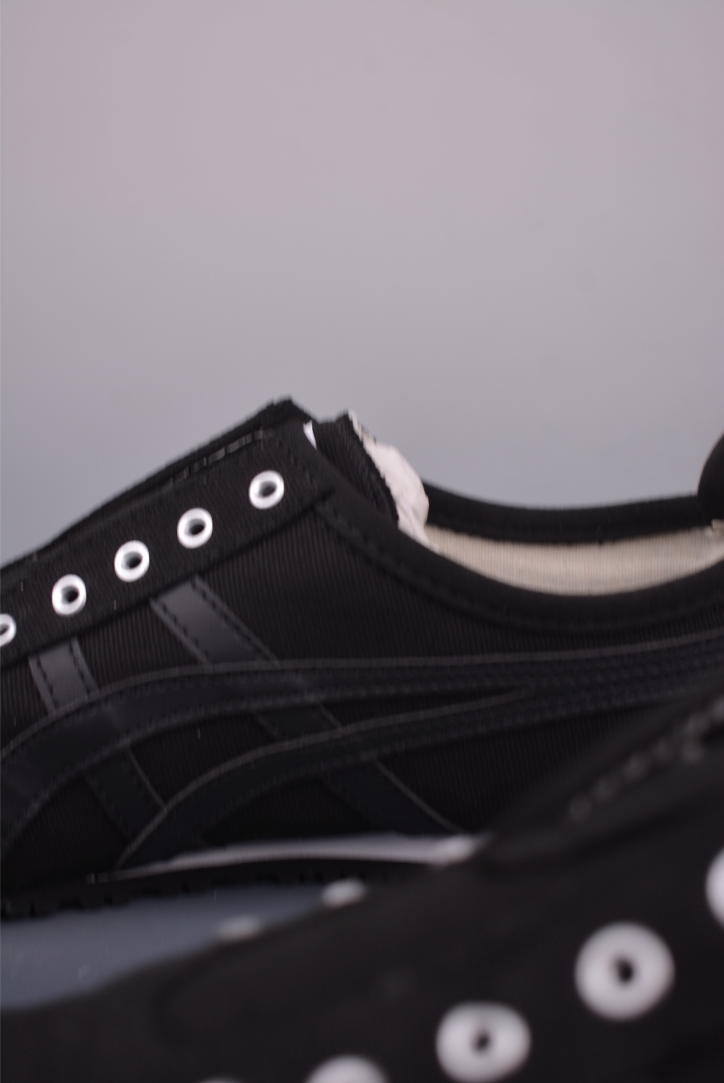 Onitsuka Tiger Mexico 66 Slip-On Sneakers - Classic Style, Ultimate Comfort 8 i1752269510409 6965 0 7