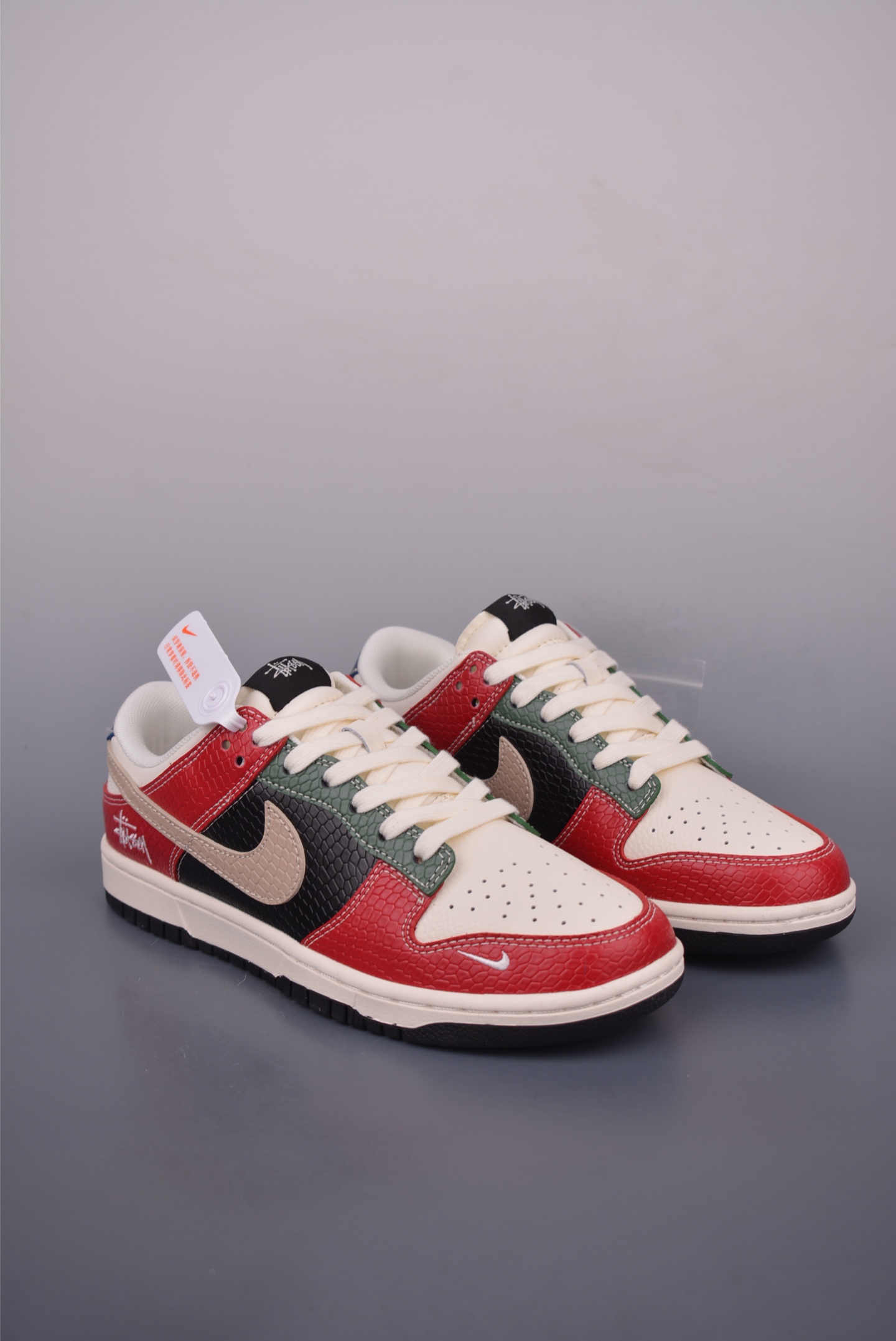 Nike SB Dunk Low Stussy: Premium Comfort, Style, and Performance Sneaker 2 i1752271416212 7391 0 0