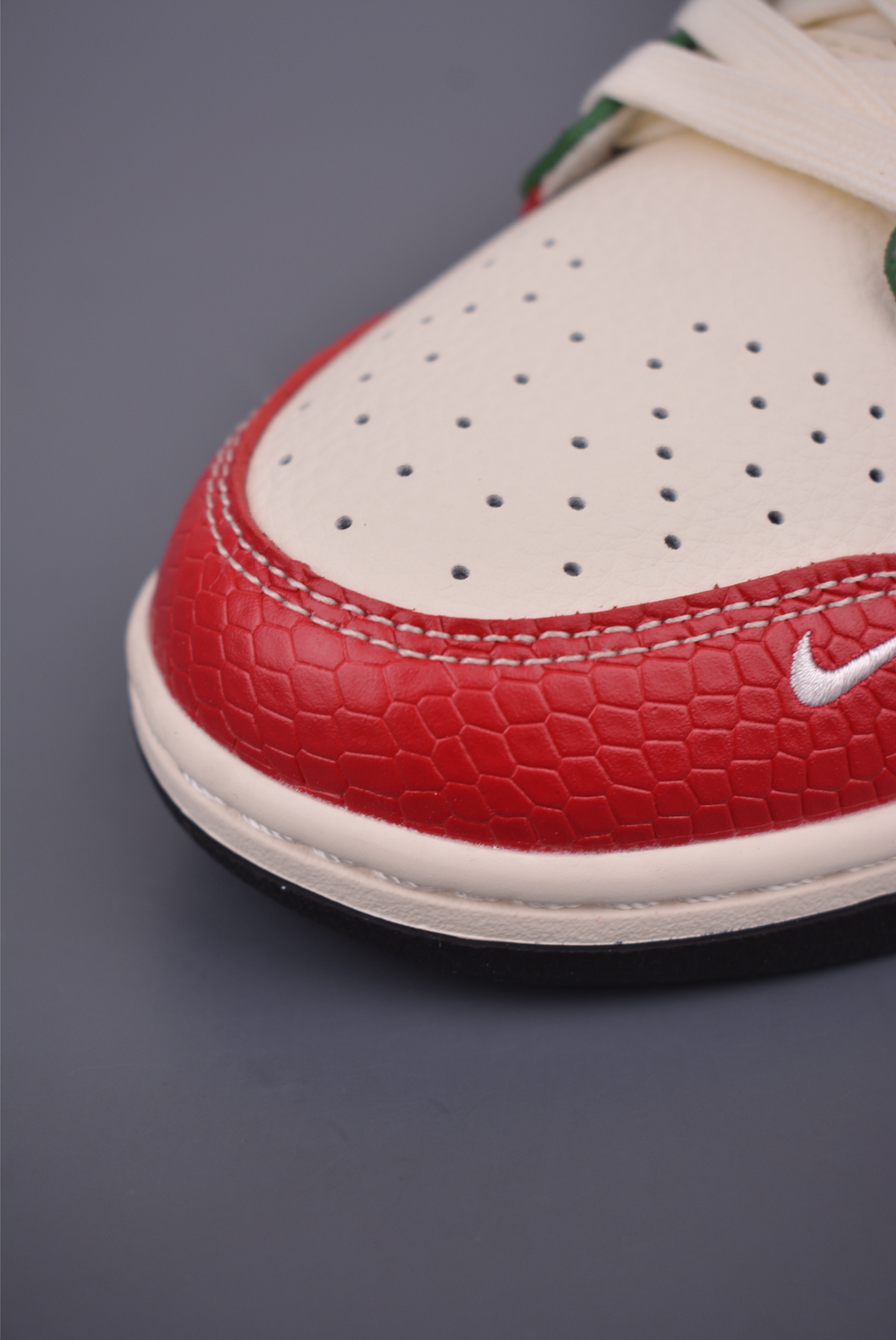 Nike SB Dunk Low Stussy: Premium Comfort, Style, and Performance Sneaker 7 i1752271416231 5168 0 5