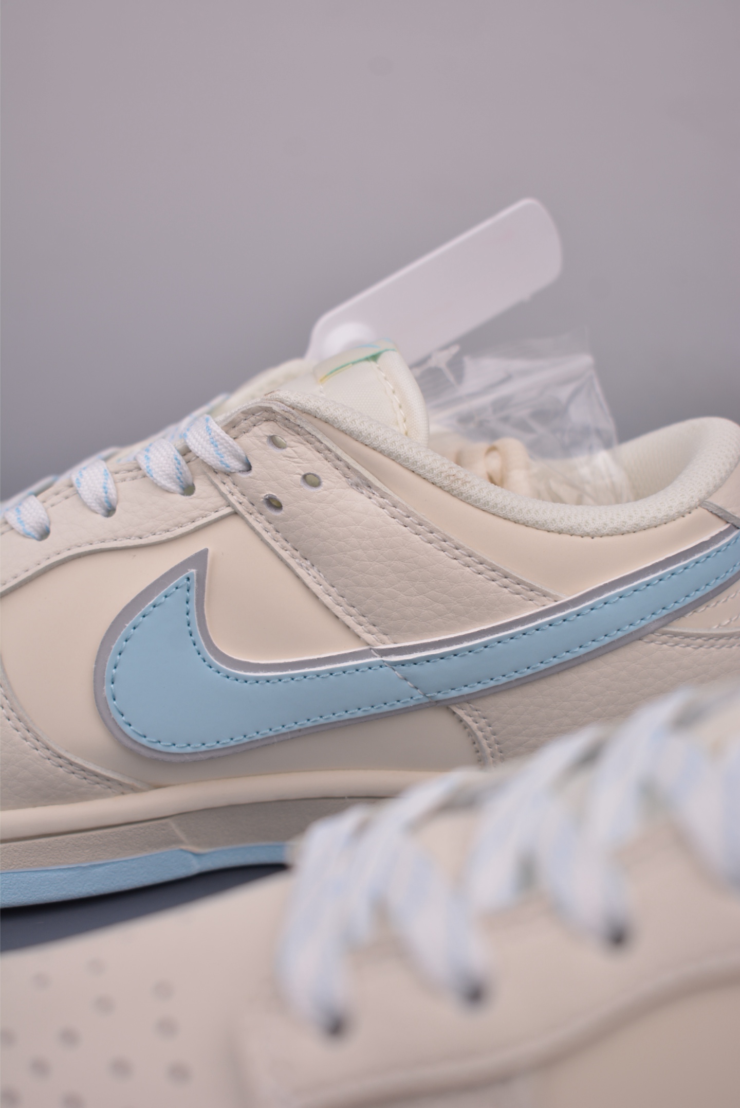 Nike SB Dunk Low Louis Vuitton Cream Blue Leather Sneakers 8 i1752271744958 5193 0 7