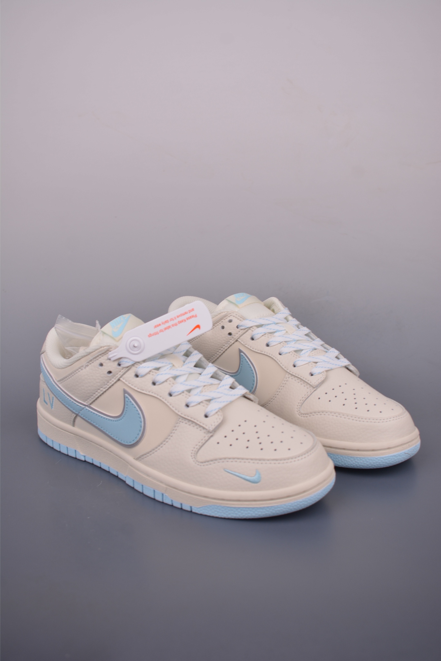 Nike SB Dunk Low Louis Vuitton Cream Blue Leather Sneakers 1 i1752271757732 6193 0 0