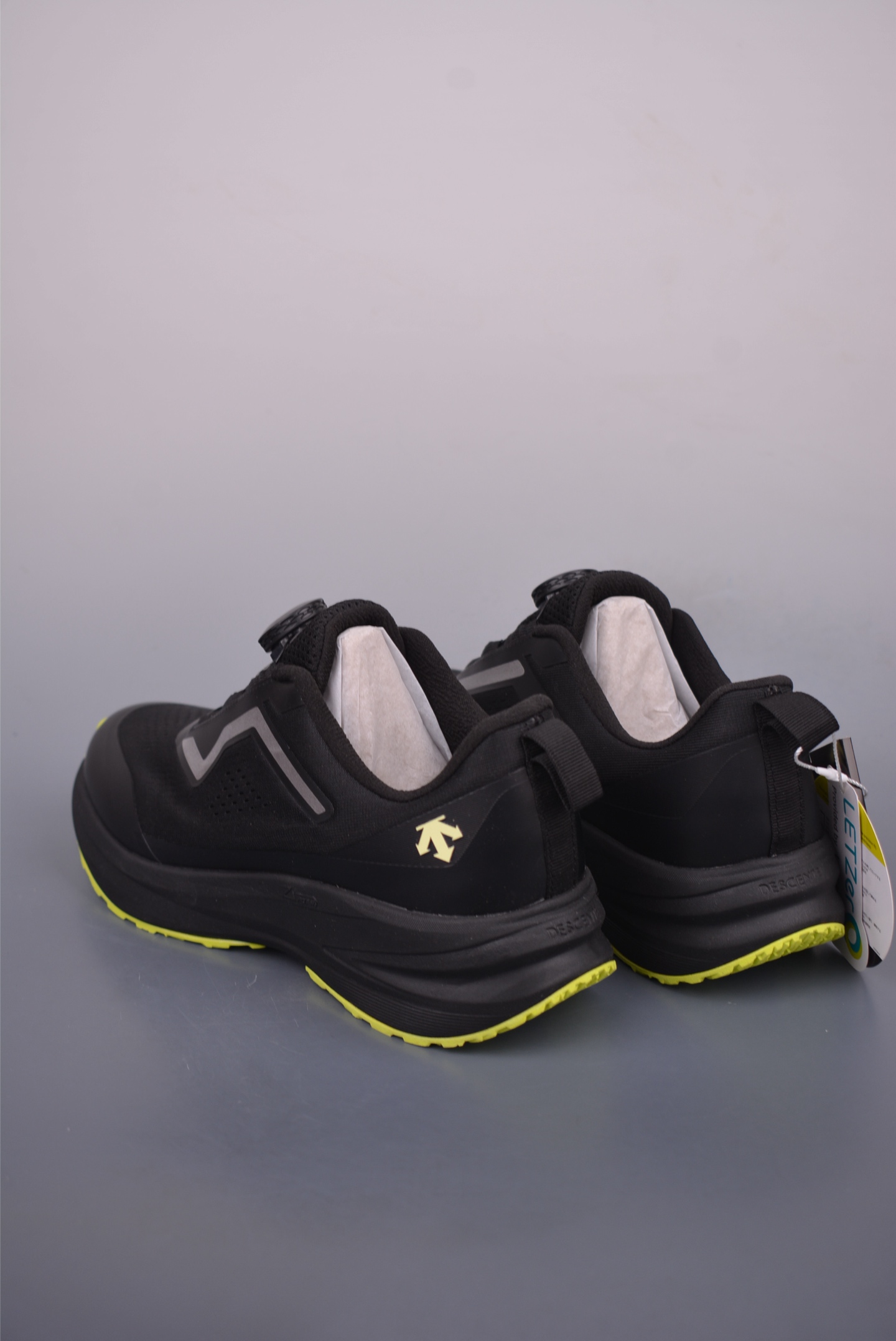 DESCENTE迪桑特 LAVITATE 广东纯原版本 时尚休闲运动覆盖防水男子越野跑鞋 D5231RRN09-莆田鞋,莆田鞋货源,高仿鞋,高仿鞋货源,安福档口,莆田高仿鞋,莆田鞋批发,高仿鞋批发,莆田高仿运动鞋,高仿运动鞋,莆田运动鞋 DESCENTE迪桑特 LAVITATE 广东纯原版本 时尚休闲运动覆盖防水男子越野跑鞋 D5231RRN09