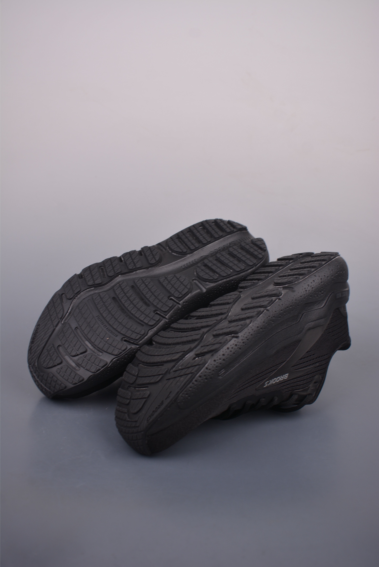 Brooks Hyperion Max 2 Running Shoes - Lightweight, Breathable, and Cushioned 4 i1752354869105 4874 0 2