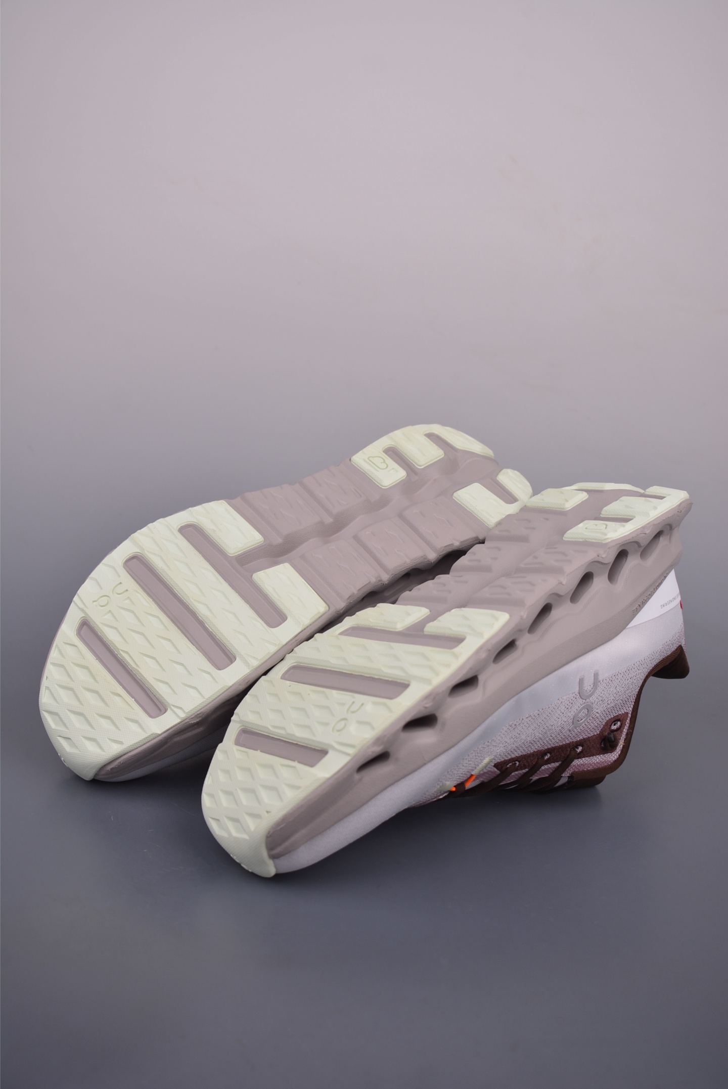 On Cloudtilt Running Shoes - Outdoor Street Style, Functional & Fashionable 3 i1752355102726 2830 0 2
