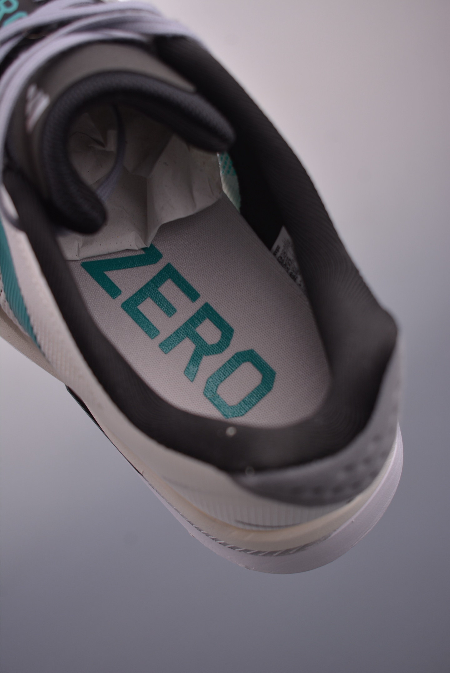 Adidas Adizero Boston 13 泡棉搭配全掌碳板 缓震透气跑步鞋 JR4791