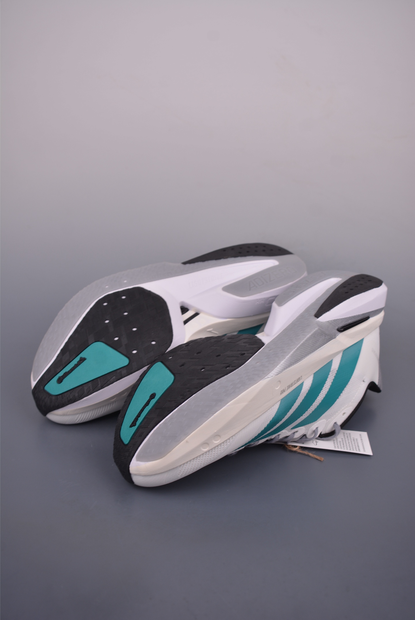 Adidas Adizero Boston 13 泡棉搭配全掌碳板 缓震透气跑步鞋 JR4791