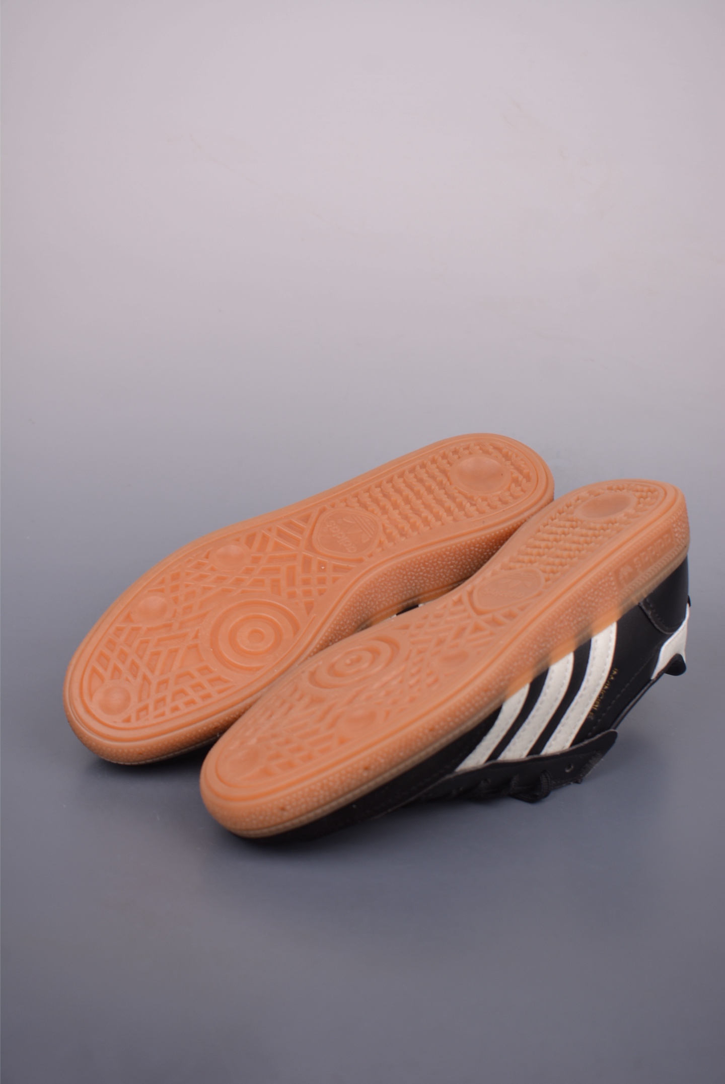 Adidas Handball Spezial INVINCIBL Classic Suede Retro Casual Shoes 3 i1752356813040 4928 0 2