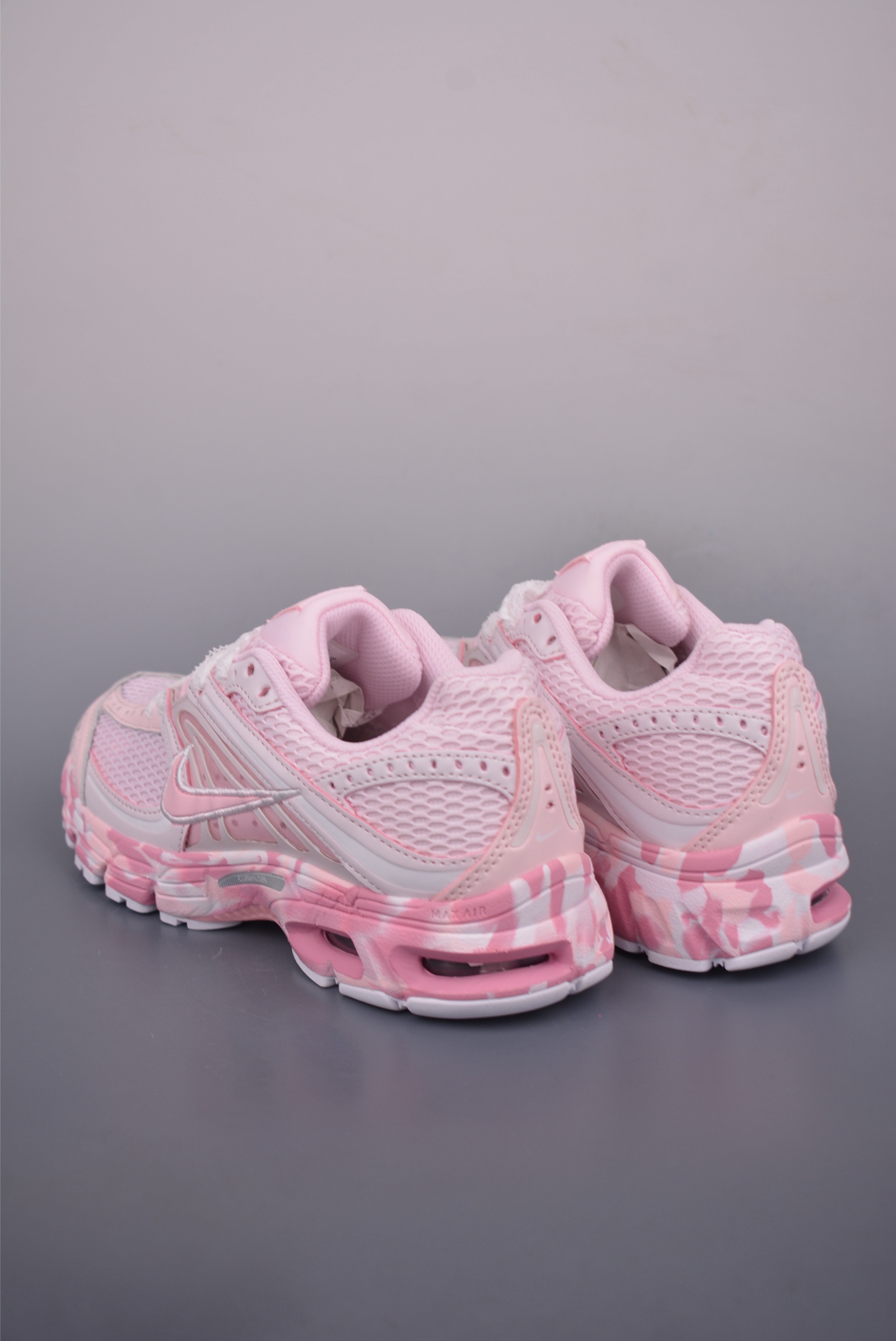 Nike Zoom Vomero 5 Women's Running Shoes - Pink - HQ2056 1082332 2 i1752358021757 6340 0 1