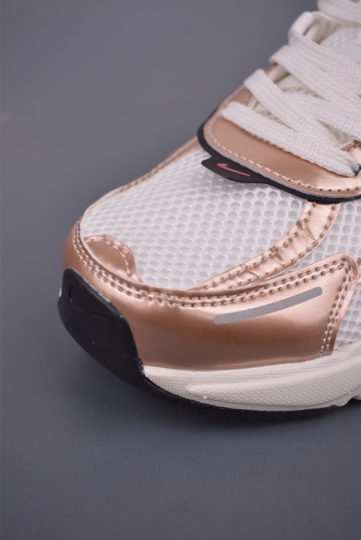 NIKE V2K Runtekk 版本 减震防滑复古低帮跑步鞋 HJ7389-838