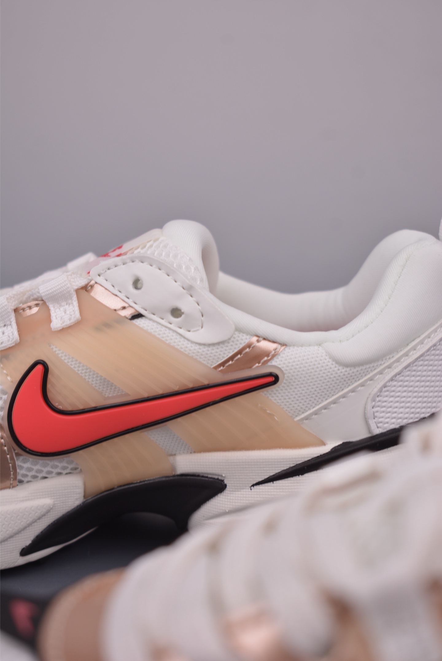 NIKE V2K Runtekk 版本 减震防滑复古低帮跑步鞋 HJ7389-838