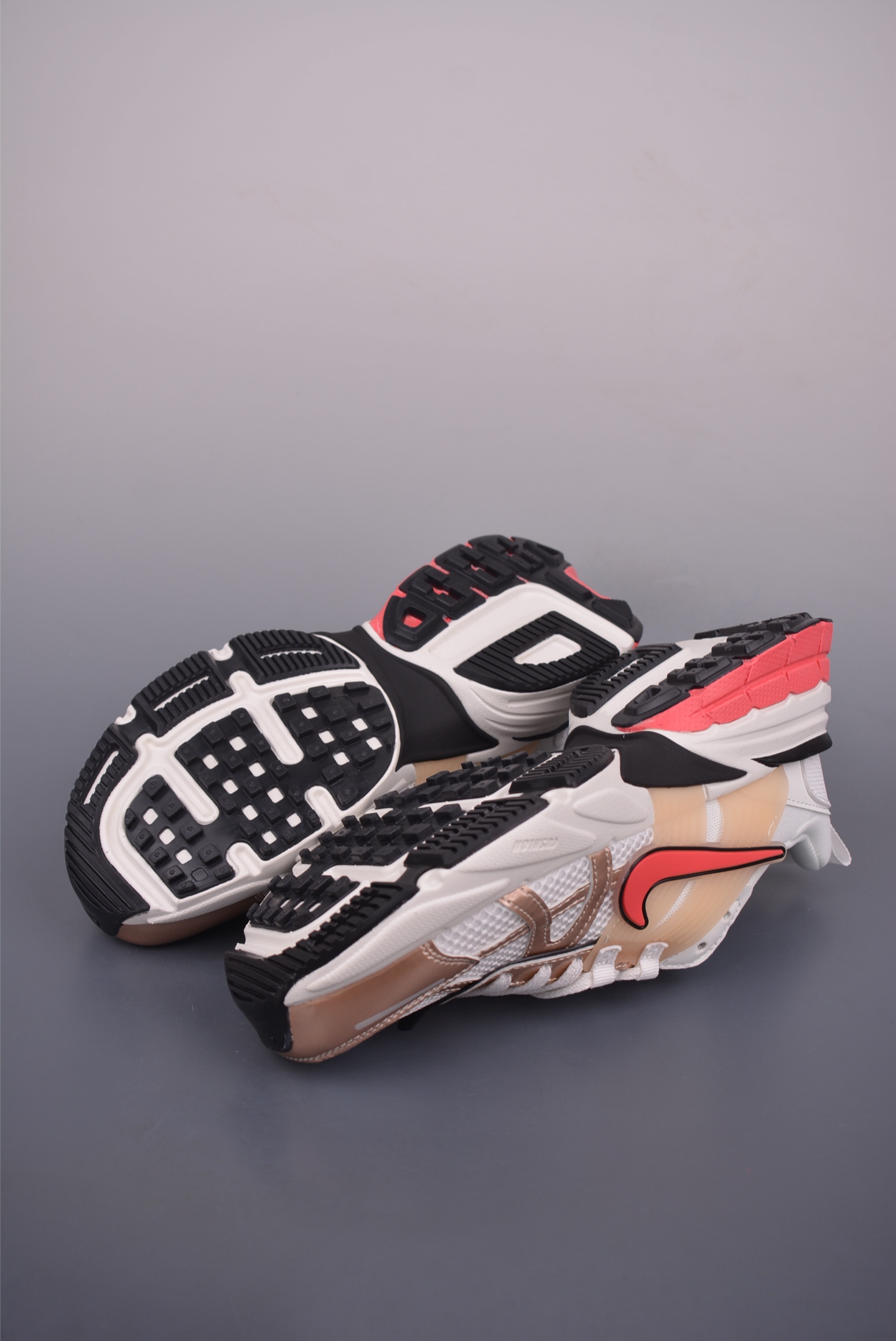 NIKE V2K Runtekk 版本 减震防滑复古低帮跑步鞋 HJ7389-838