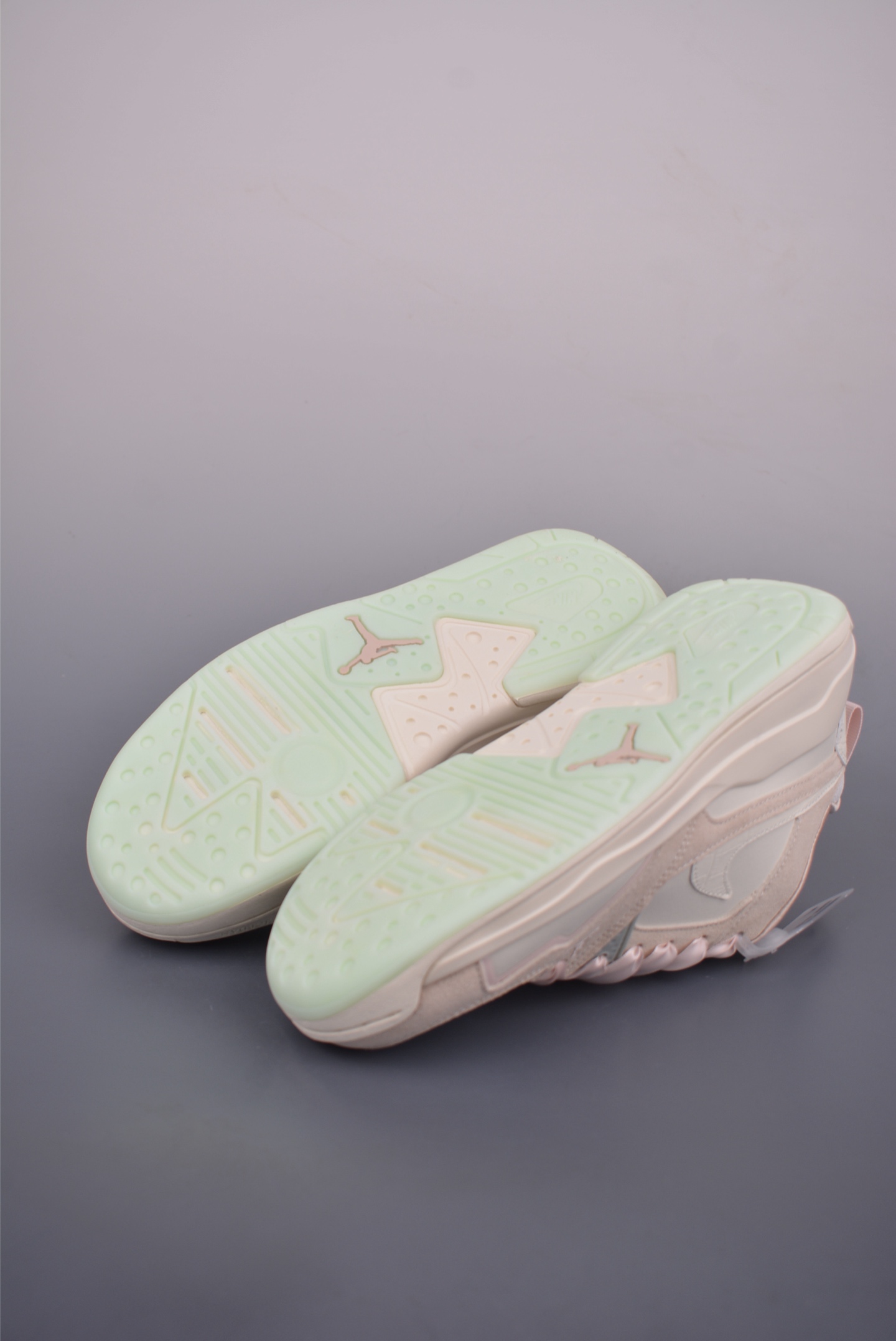 Nike Air Jordan CMFT Era Low-Top Sneakers - Breathable & Comfortable 4 i1752359510377 729 0 2