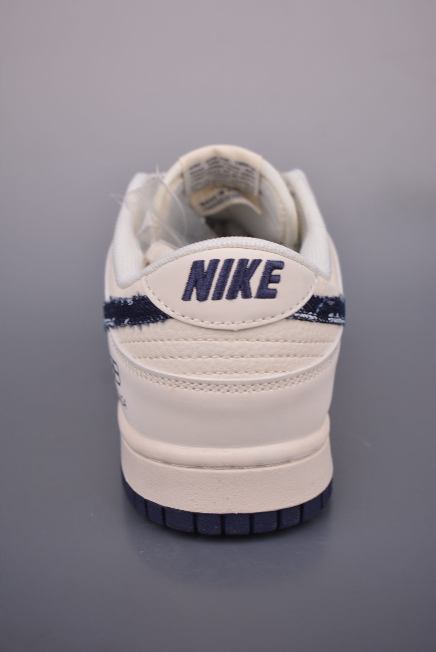 Nike SB Dunk Low Balenciaga: Premium Leather, Exclusive Design, Perfect Comfort 5 i1752359614616 6395 0 3