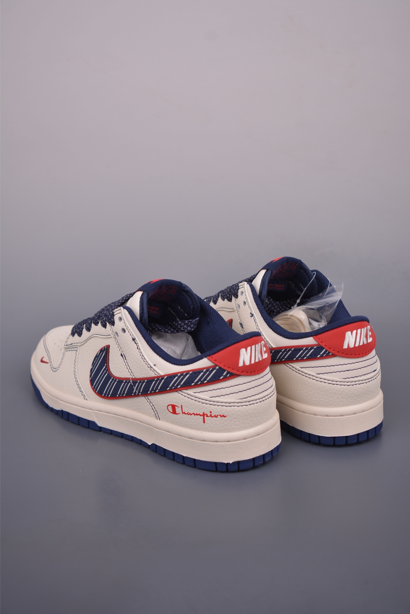 Nike SB Dunk Low Champion Collaboration Sneakers - Premium Quality 2 i1752359700681 4446 0 1