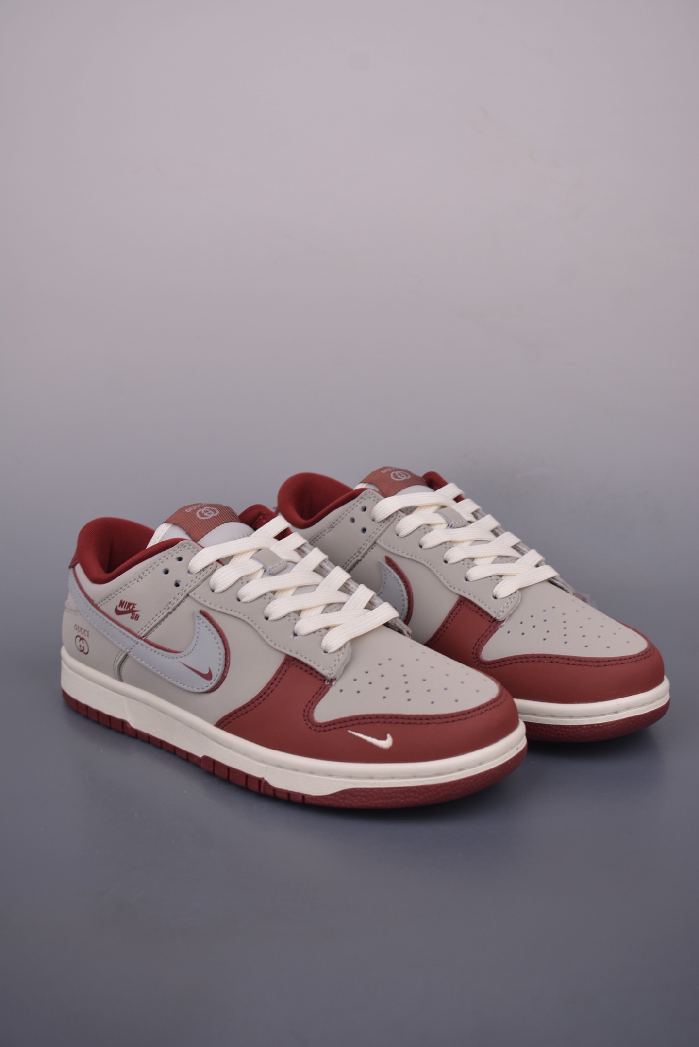 Nike SB Dunk Low Gucci Collaboration Premium Leather Sneakers - Unisex Style 2 i1752359746546 1356 0 0