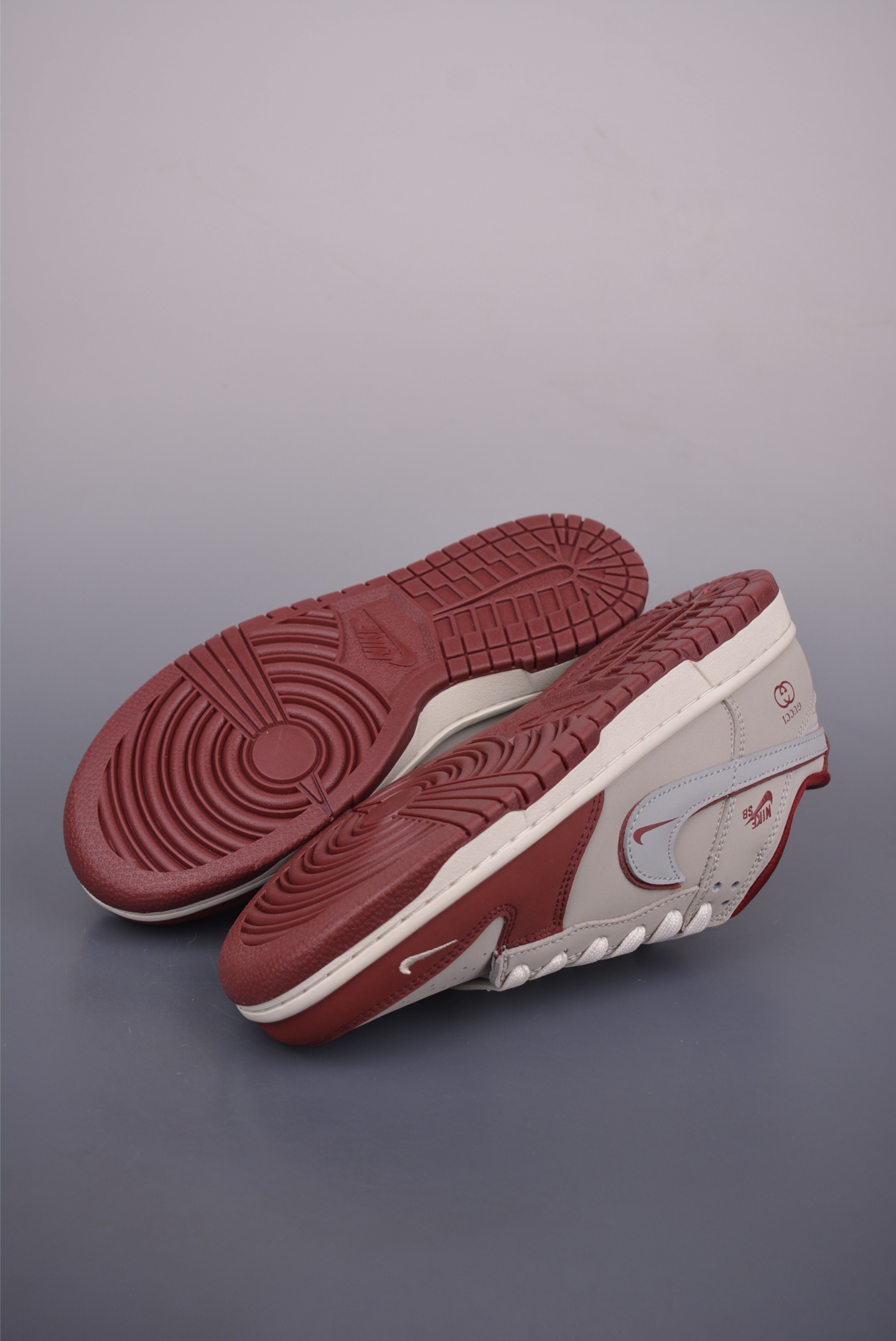 Nike SB Dunk Low Gucci Collaboration Premium Leather Sneakers - Unisex Style 4 i1752359746588 4389 0 2
