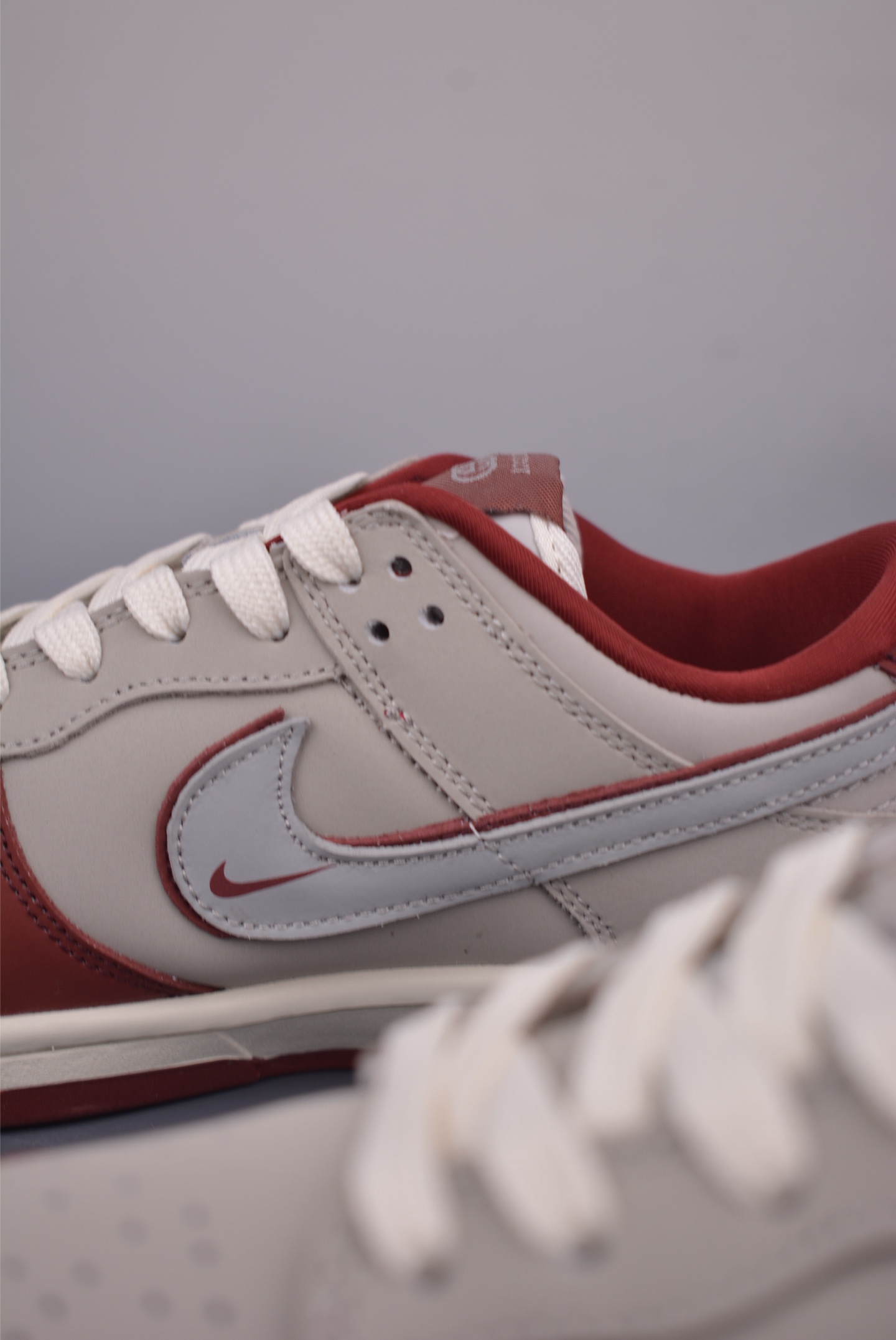 Nike SB Dunk Low Gucci Collaboration Premium Leather Sneakers - Unisex Style 9 i1752359748469 2244 0 7