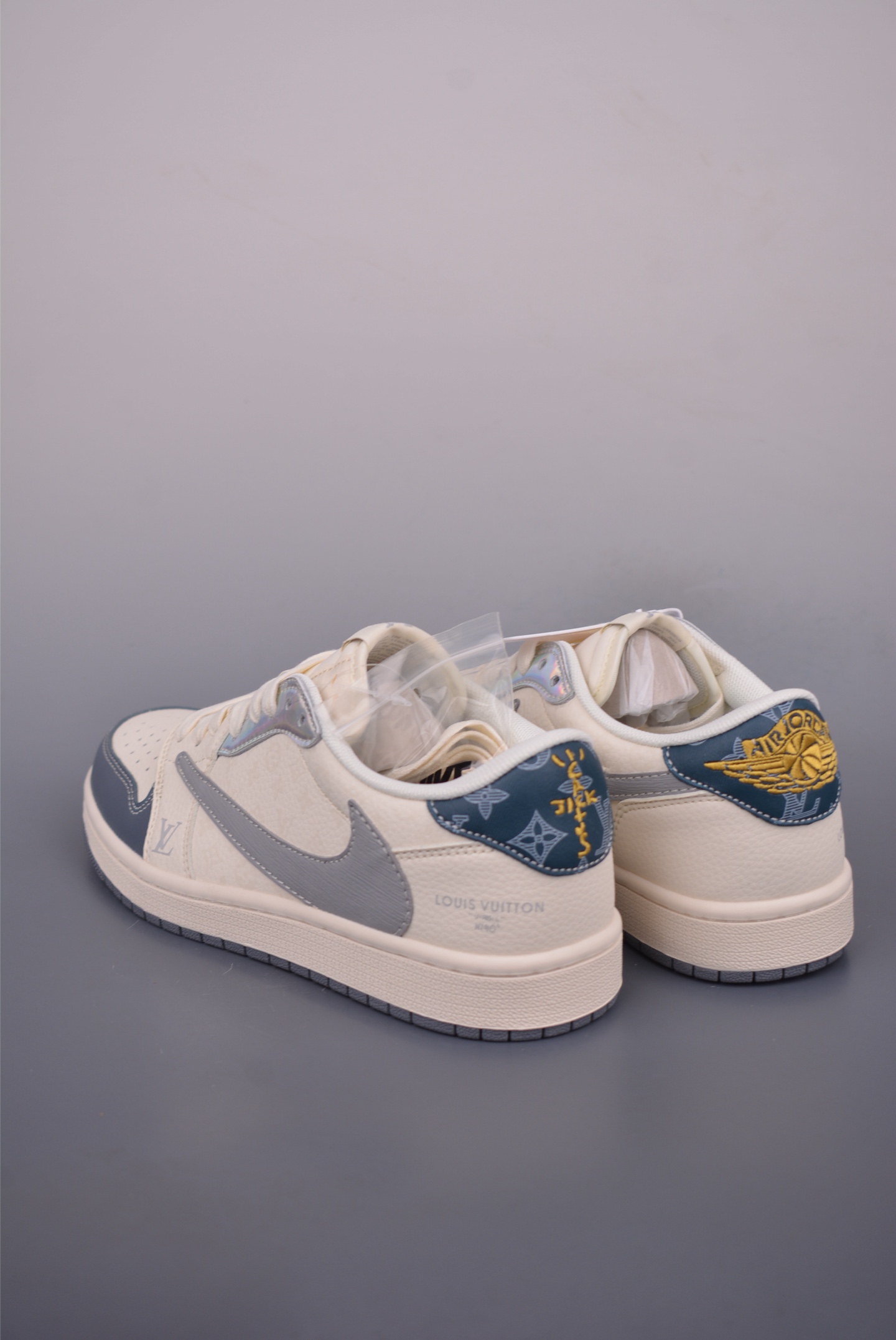 Fragment x Travis Scott x Louis Vuitton Air Jordan 1 Low Sneakers 3 i1752359852869 9393 0 1