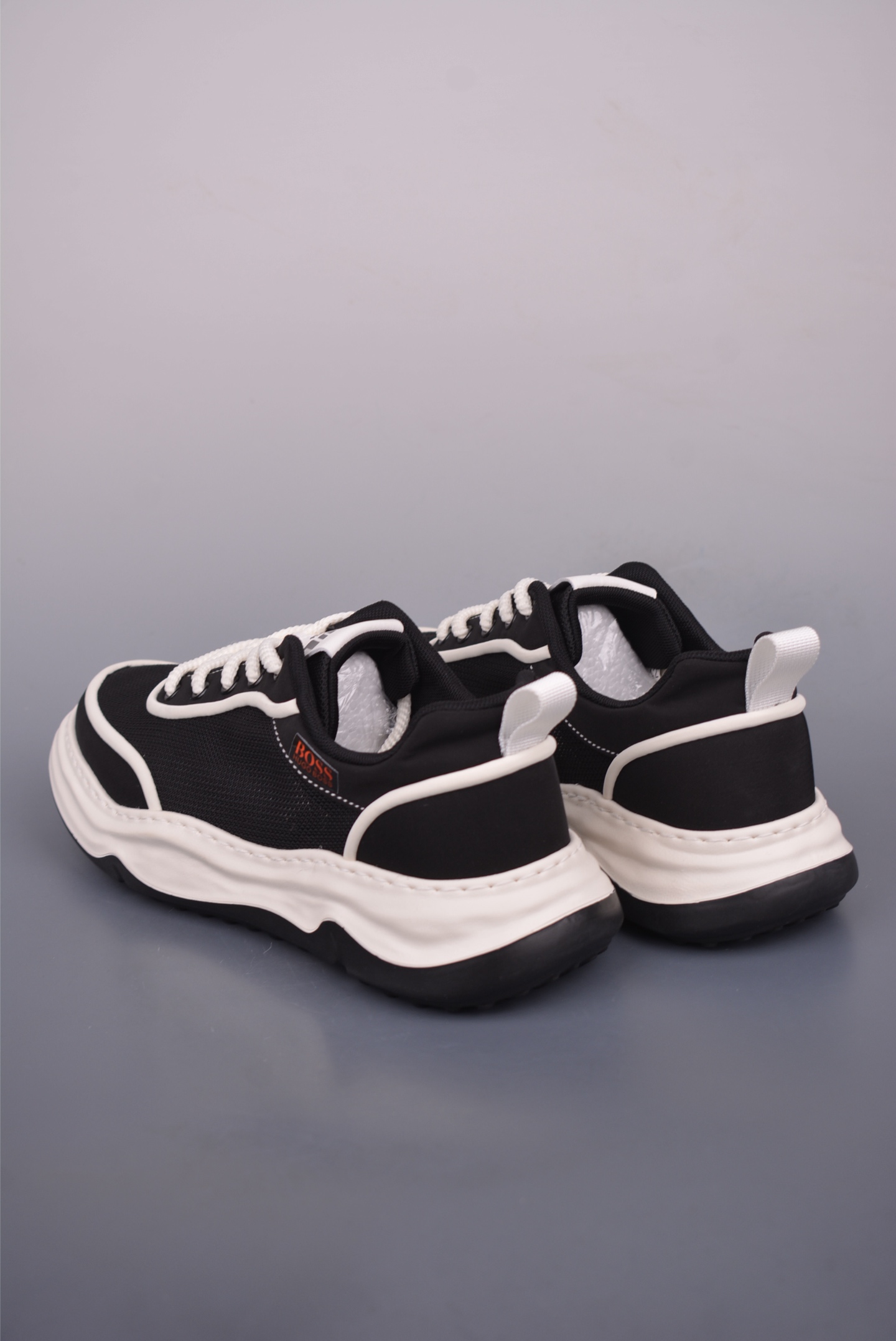 BOSS Hugo Boss Men's Nappa Leather Sneakers - Premium Comfort and Style 2 i1752359961333 5157 0 1