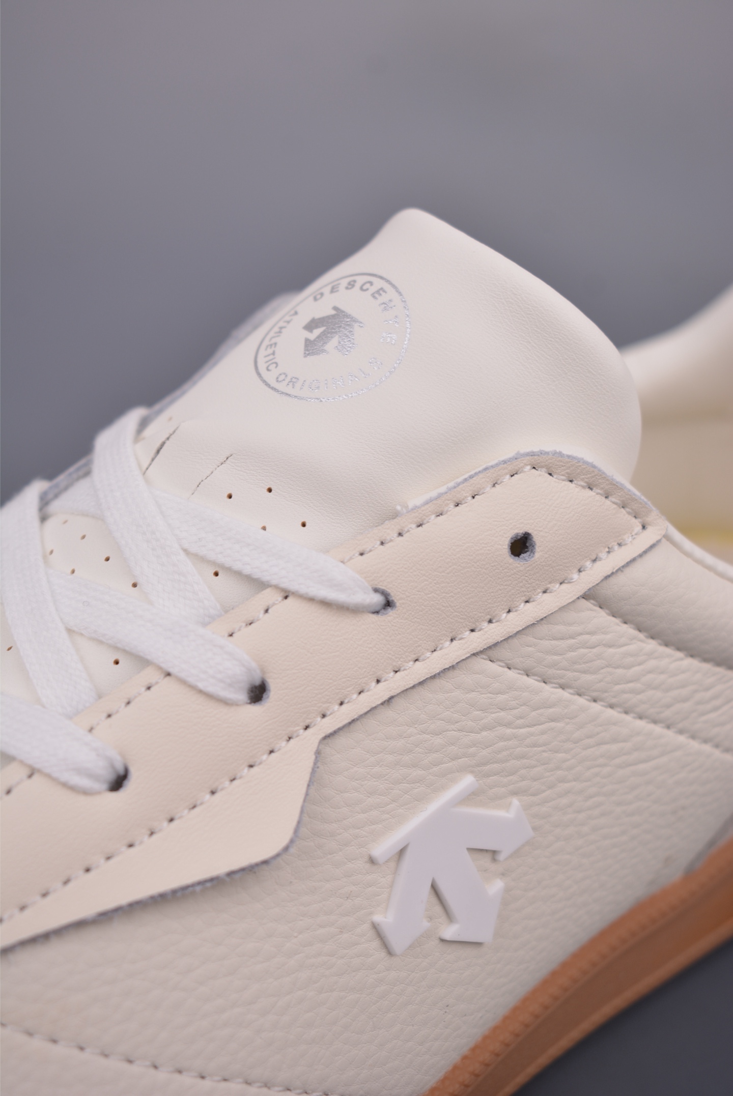 Descente Chron SB Retro Sneakers - Stylish Leather Upper, Comfortable Fit 7 i1752441095399 6233 0 6