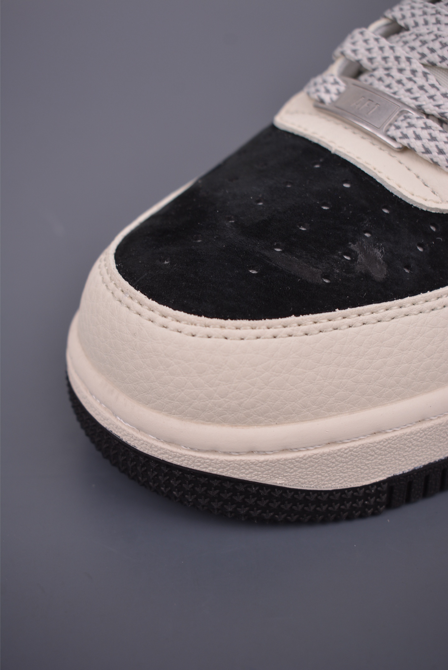 Nike Air Force 1 Low Dior Sneakers - Limited Edition Designer Shoes 7 i1752442264692 868 0 5