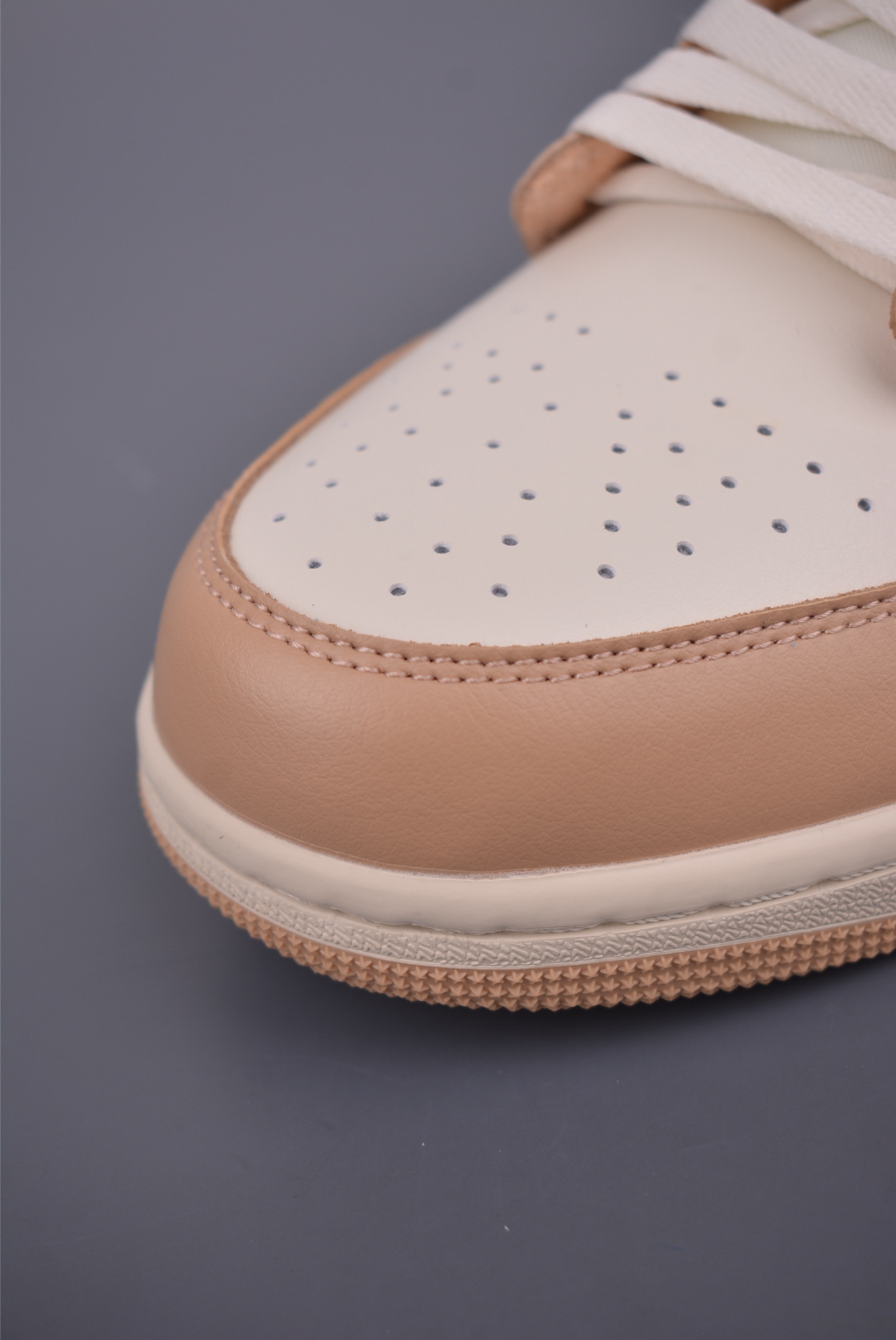 Air Jordan 1 Low 米橙 AJ1乔1低帮休闲板鞋 DC0774-130