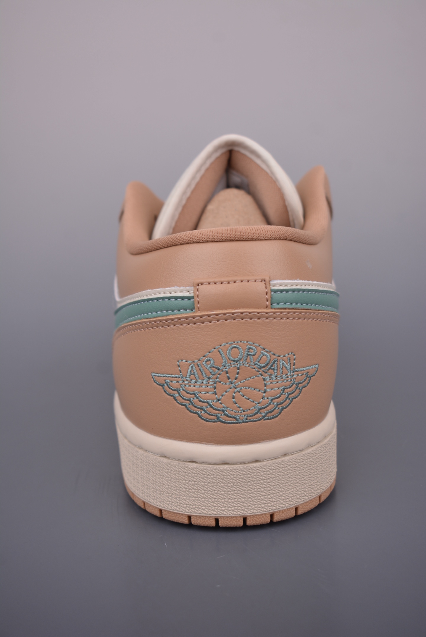 Air Jordan 1 Low 米橙 AJ1乔1低帮休闲板鞋 DC0774-130