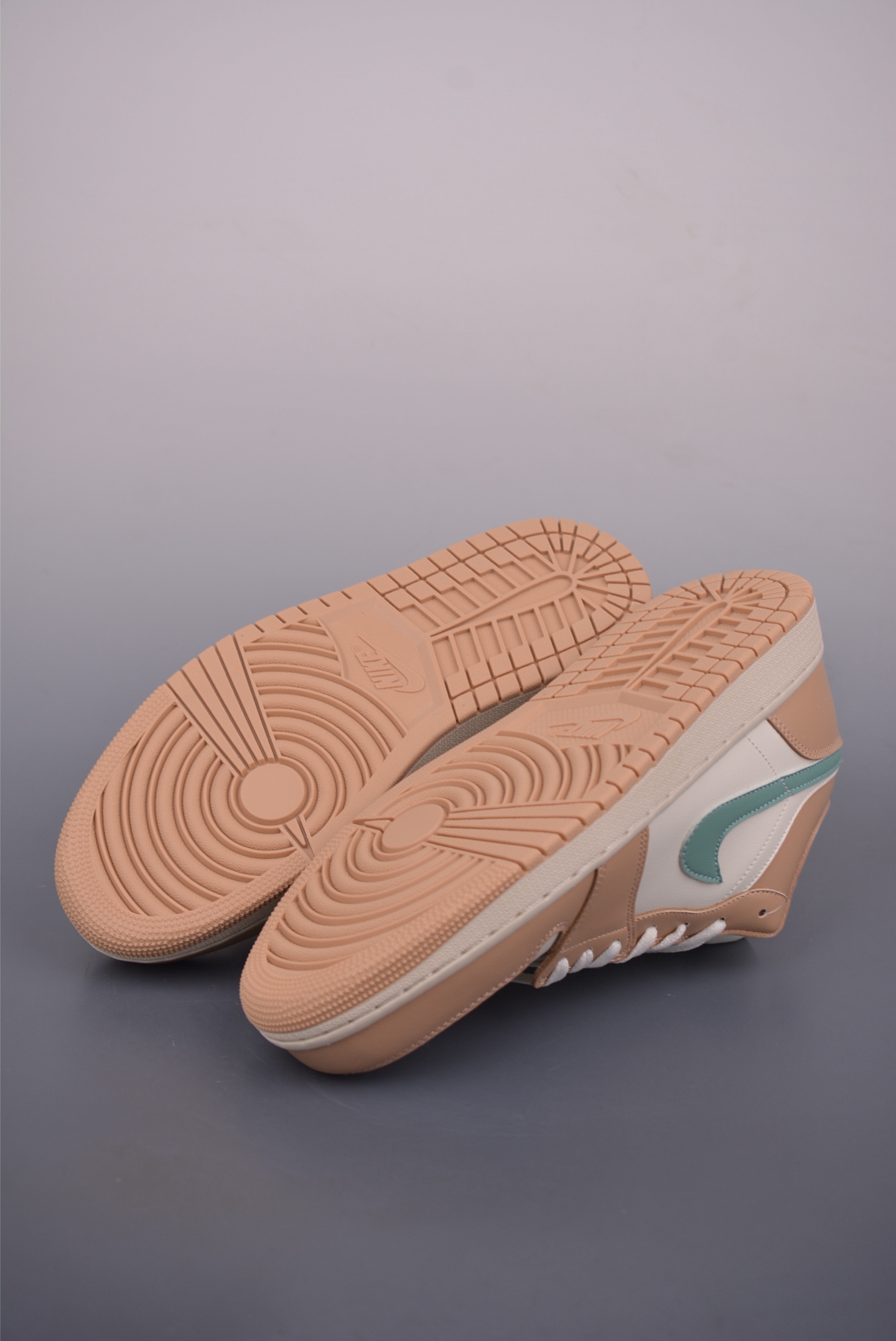 Air Jordan 1 Low 米橙 AJ1乔1低帮休闲板鞋 DC0774-130