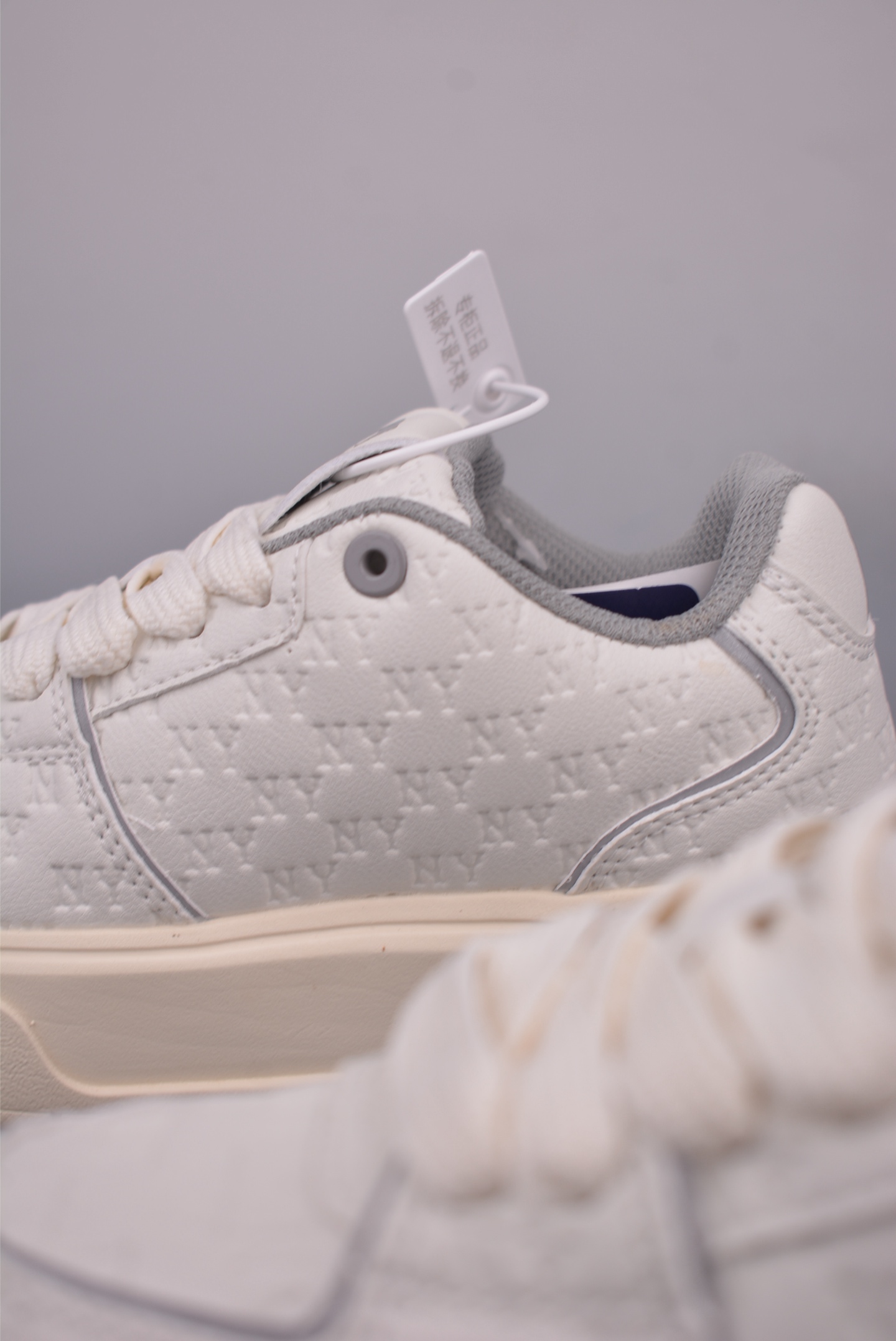 MLB Chunky Liner Embo Monogram New York Yankees Sneakers Thick Sole 8 i1752442428037 3290 0 7