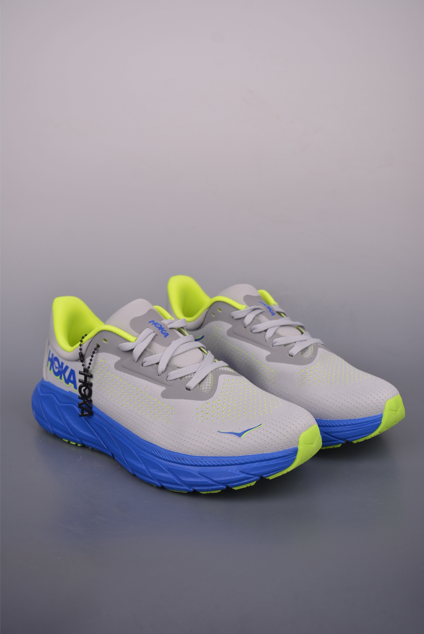 Hoka Arahi 7: Low-Top Professional Trail Running Shoes for Optimal Performance 1 i1752442931239 5169 0 0