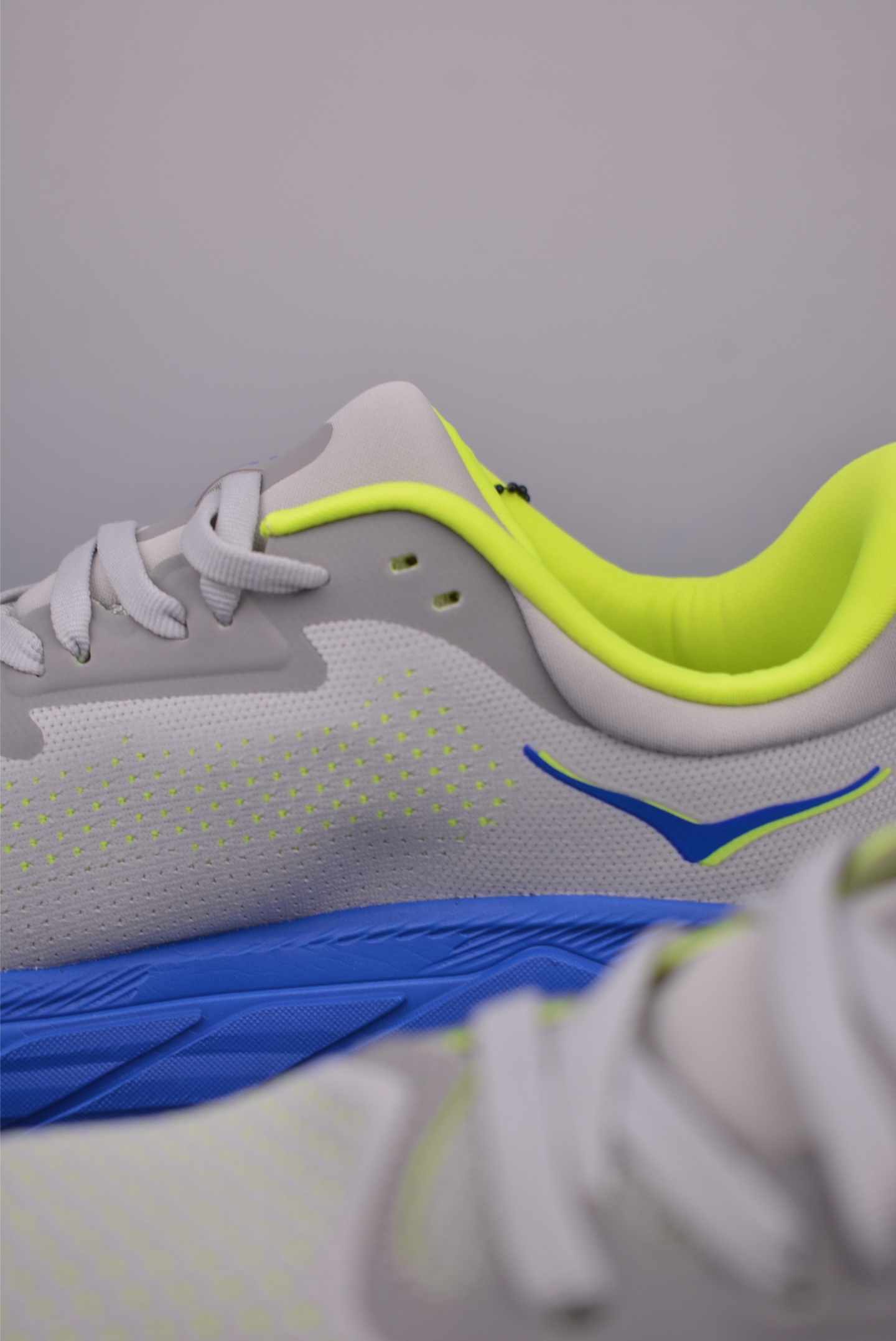 Hoka Arahi 7: Low-Top Professional Trail Running Shoes for Optimal Performance 8 i1752442931275 4743 0 7