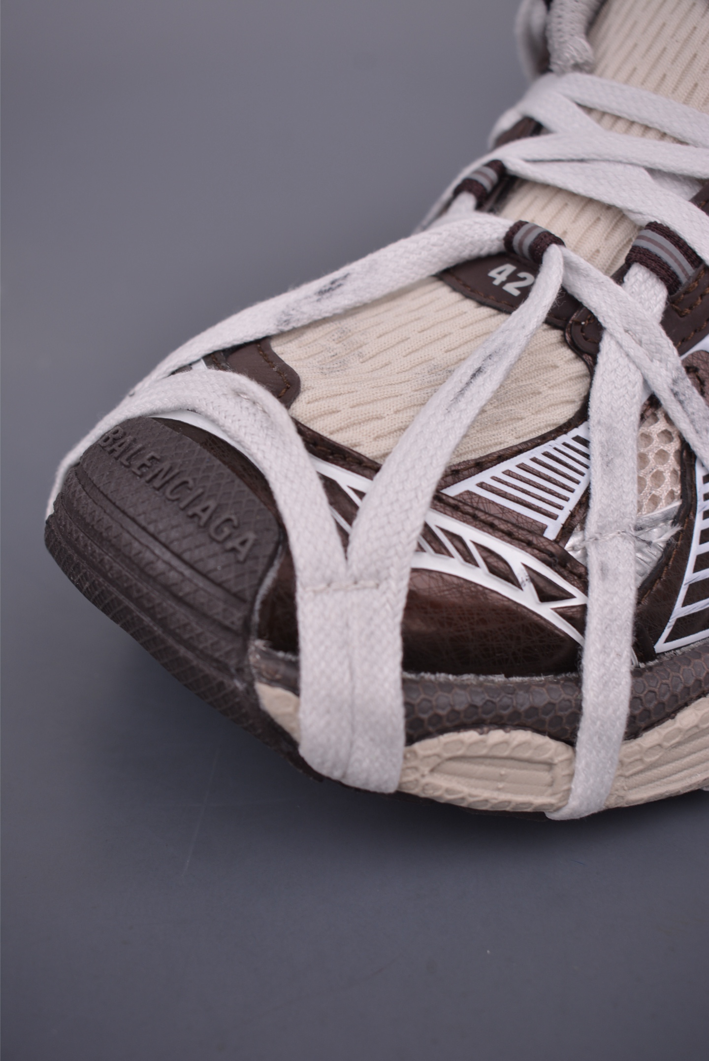 Balenciaga 3XL Lace-Up Sneakers: Vintage-Inspired Style & Comfort 6 i1752443066798 4720 0 5
