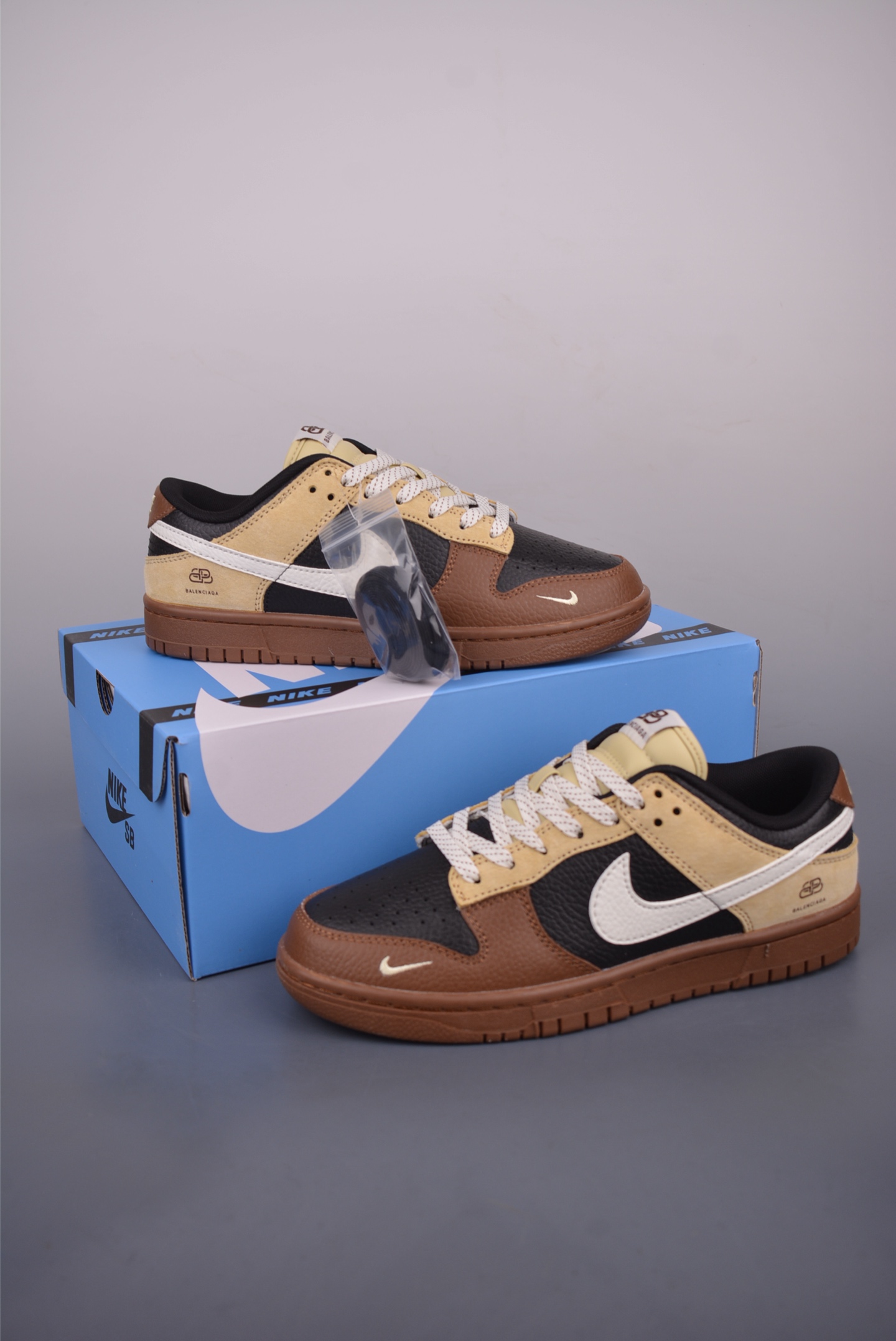 Nike SB Dunk Low Balenciaga Premium Sneakers - Style FX1588 3131124 6 i1752444518730 45 0 4