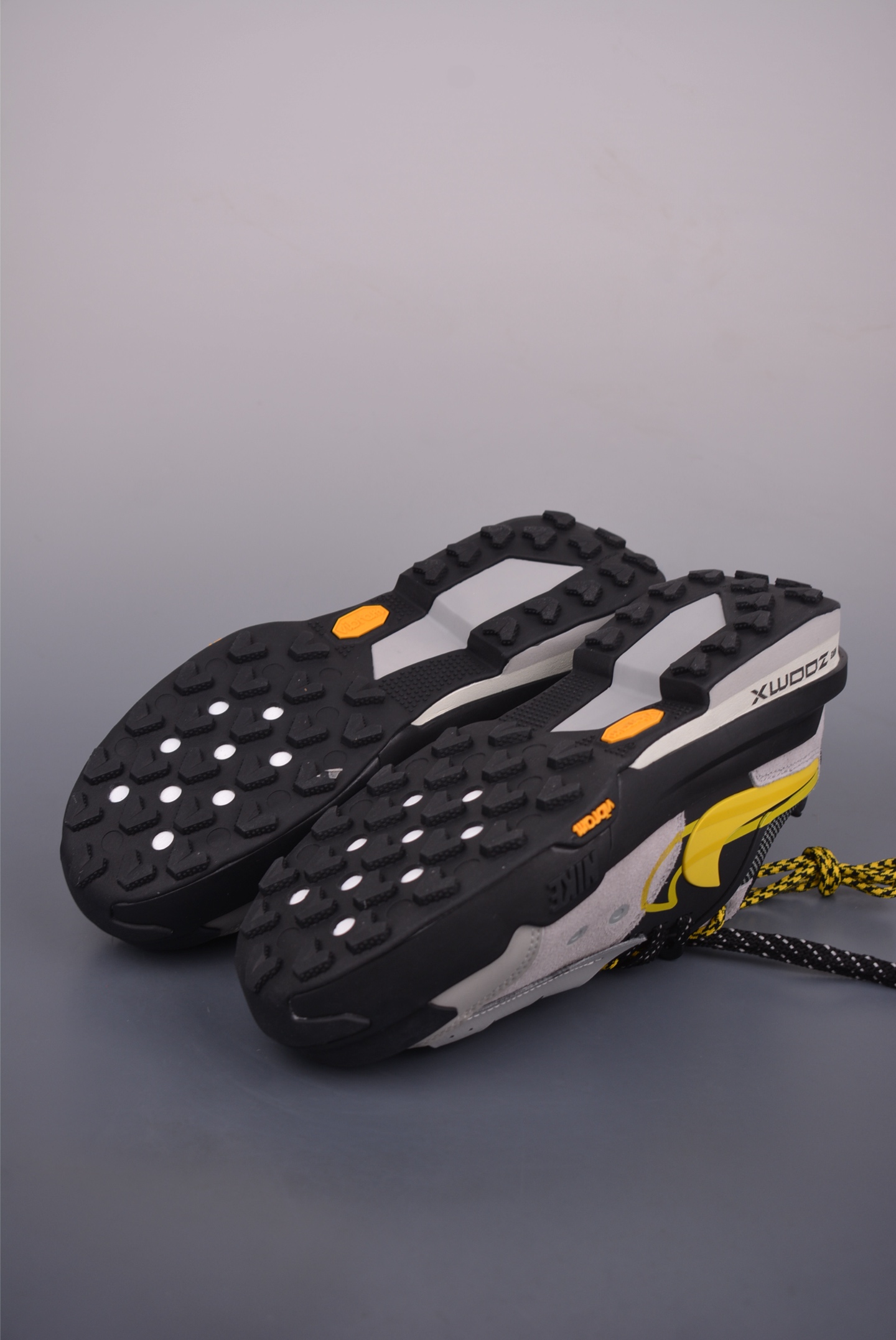 Sacai x Nike Zegamadome SP 联名款 机能风休闲运动鞋 HQ8618-002