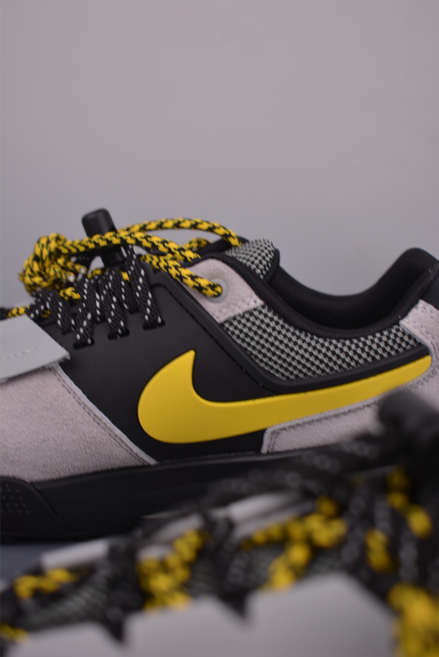 Sacai x Nike Zegamadome SP 联名款 机能风休闲运动鞋 HQ8618-002