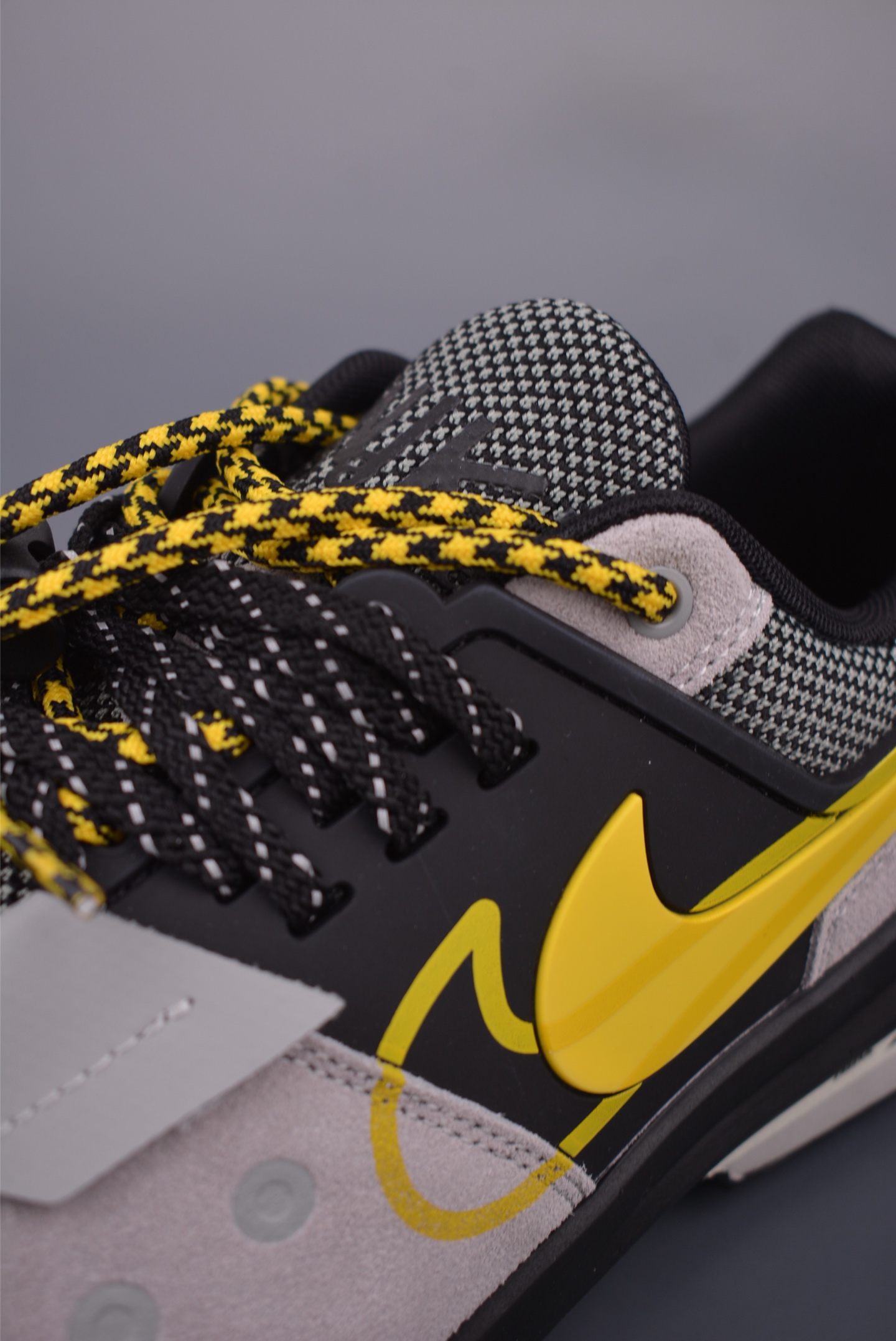 Sacai x Nike Zegamadome SP 联名款 机能风休闲运动鞋 HQ8618-002