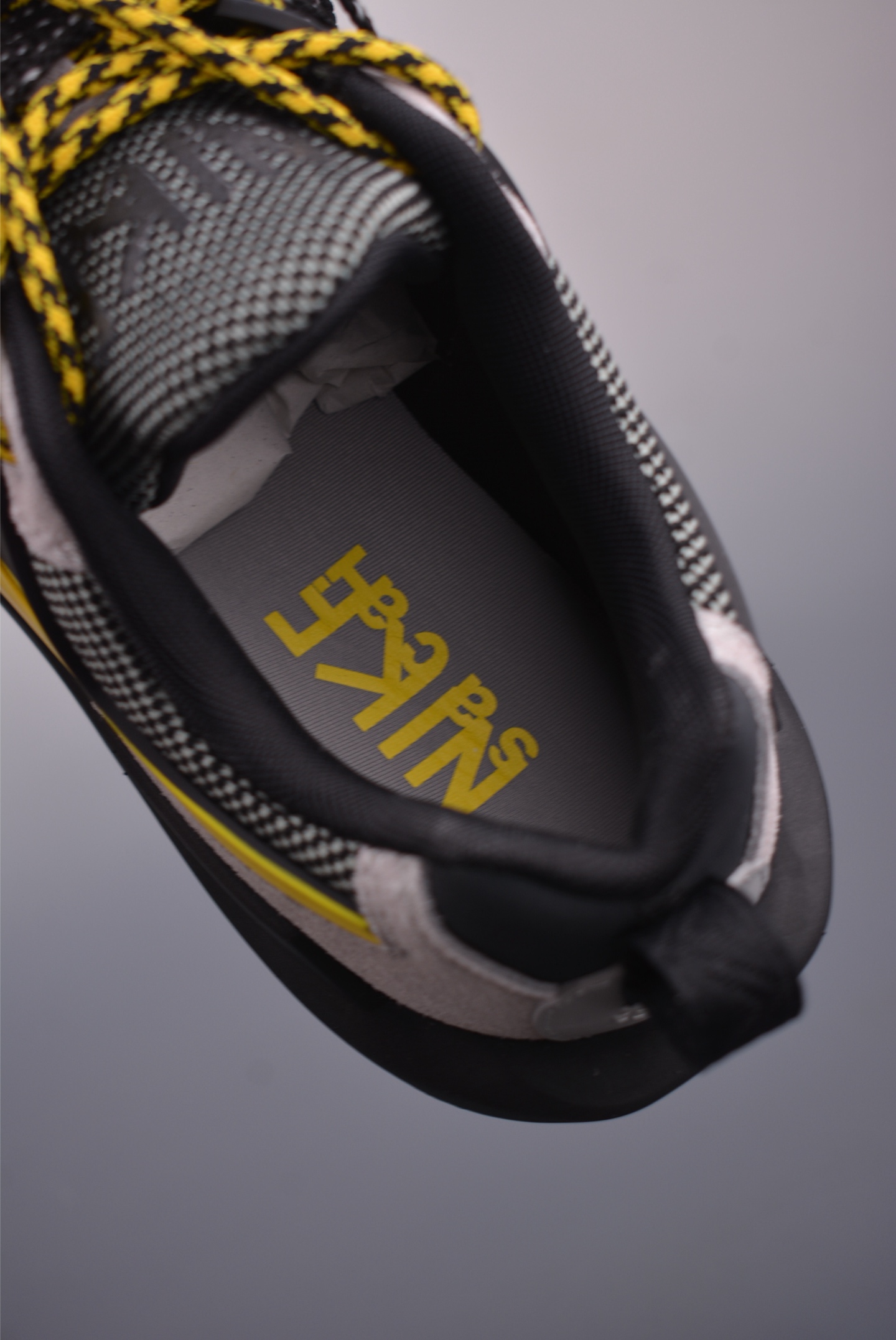 Sacai x Nike Zegamadome SP 联名款 机能风休闲运动鞋 HQ8618-002