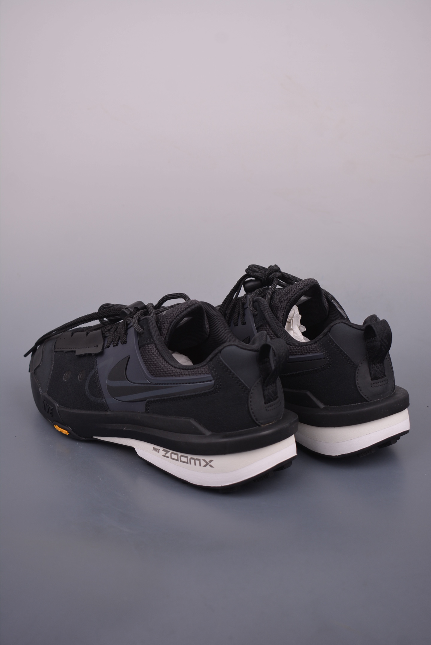 Sacai x Nike Zegamadome SP Black Casual Sneakers HQ8618-001Q 3 i1752444694446 9394 0 1