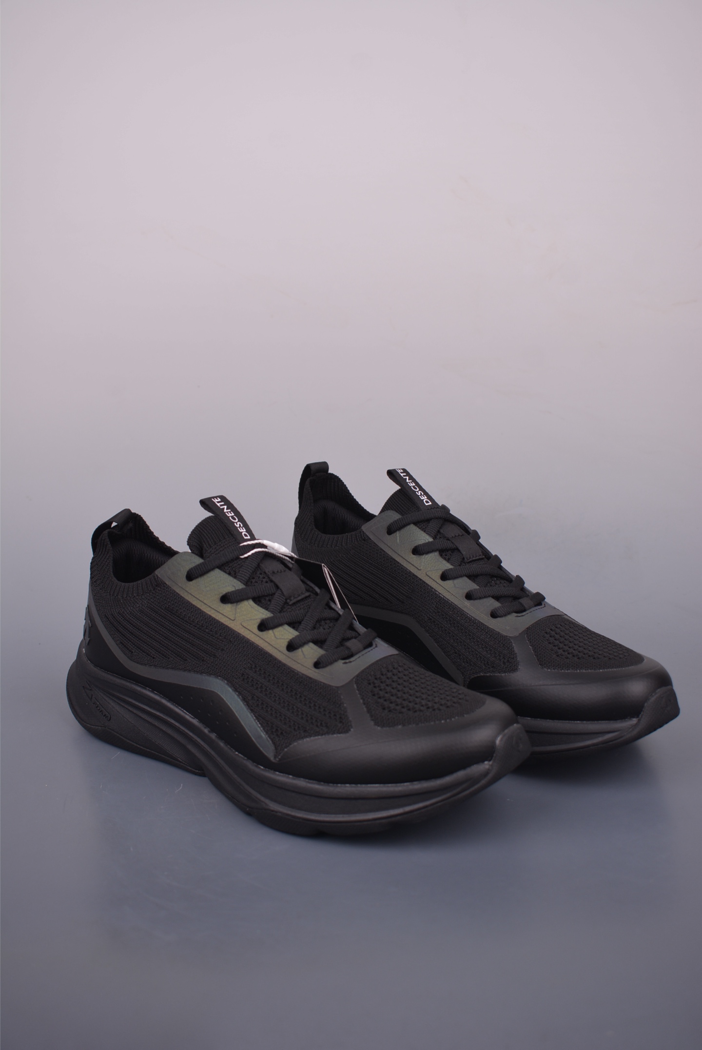 Descente LEVITATE 3 Men's Waterproof Trail Running Shoes for Hiking - Black 2 i1752445674994 4251 0 0