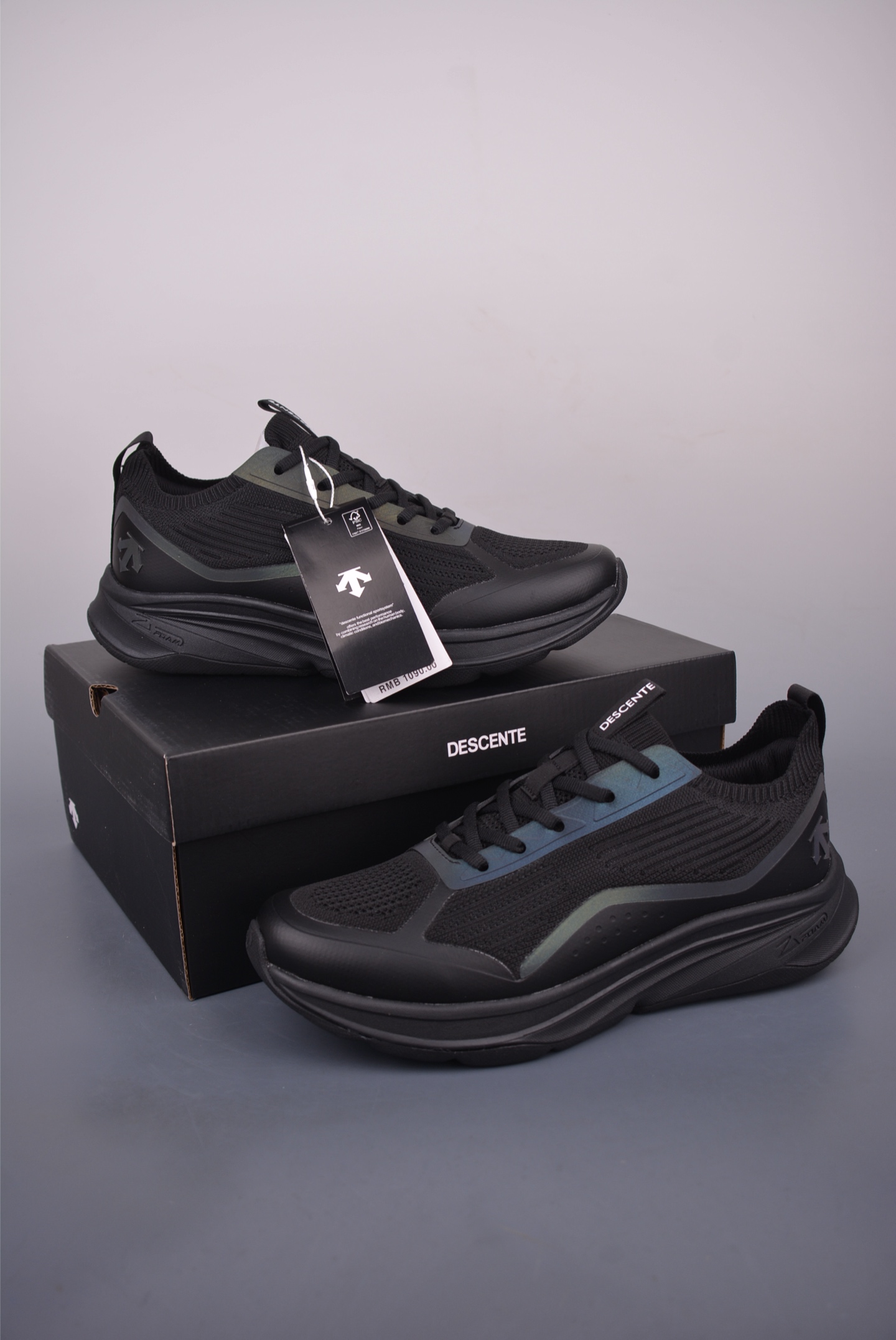 Descente LEVITATE 3 Men's Waterproof Trail Running Shoes for Hiking - Black 6 i1752445675007 1165 0 4